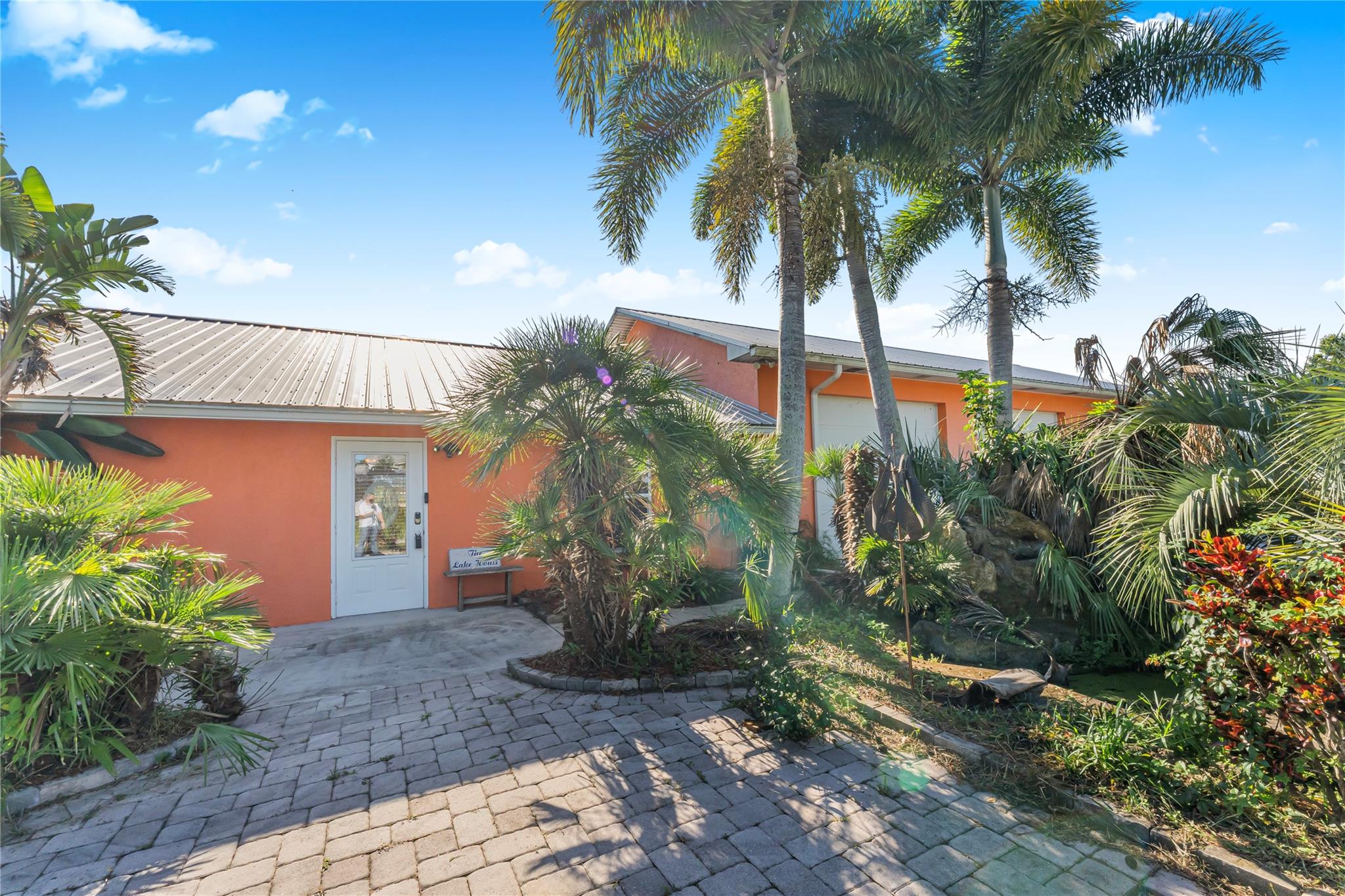 Homes for sale in Okeechobee, FL | 4420 Us Hwy 441, Okeechobee, FL 34974 | MLS# F10532535