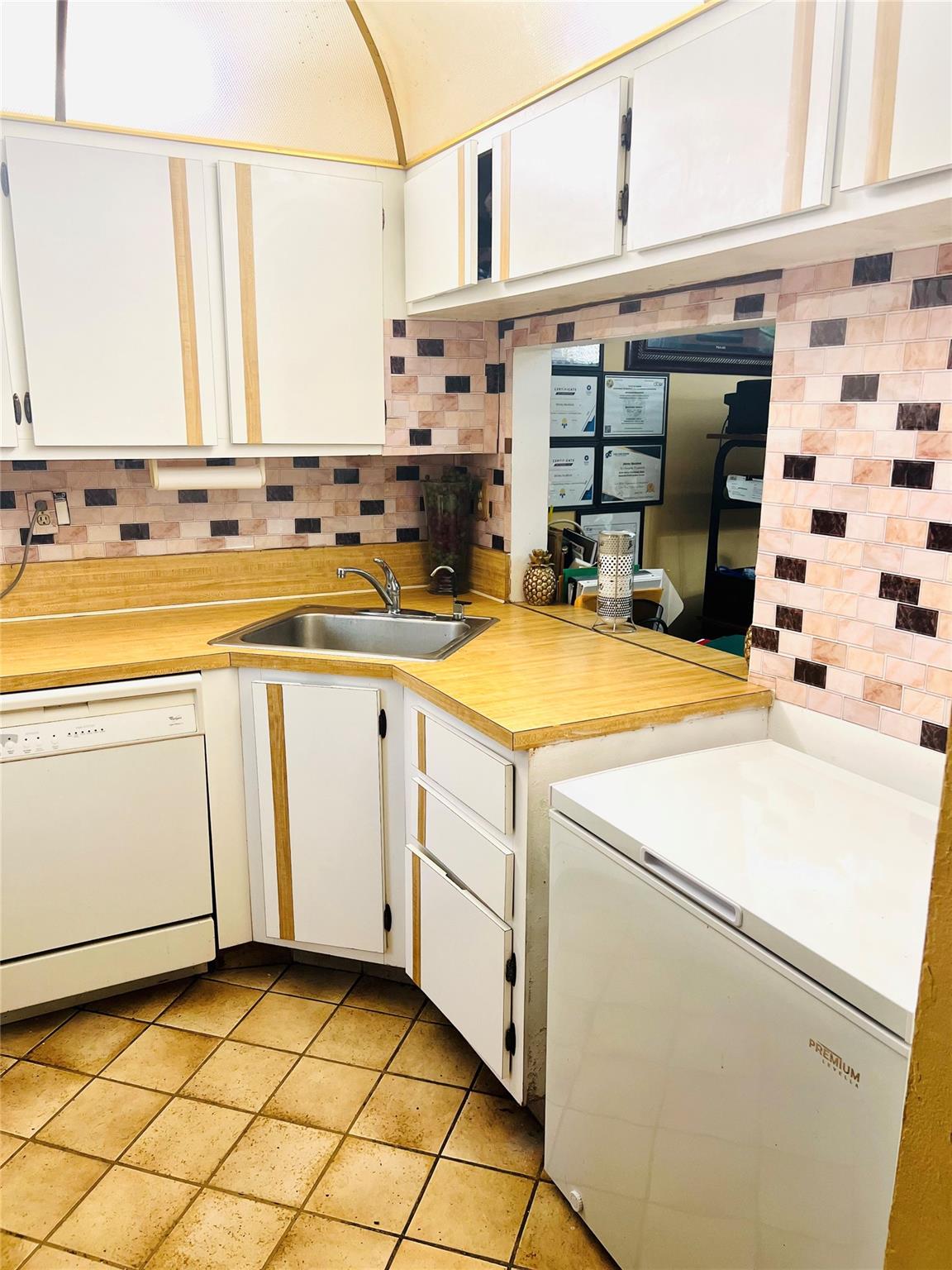 Homes for sale in Plantation, FL | 7400 Nw 17th St #205, Plantation, FL 33313 | MLS# F10531242