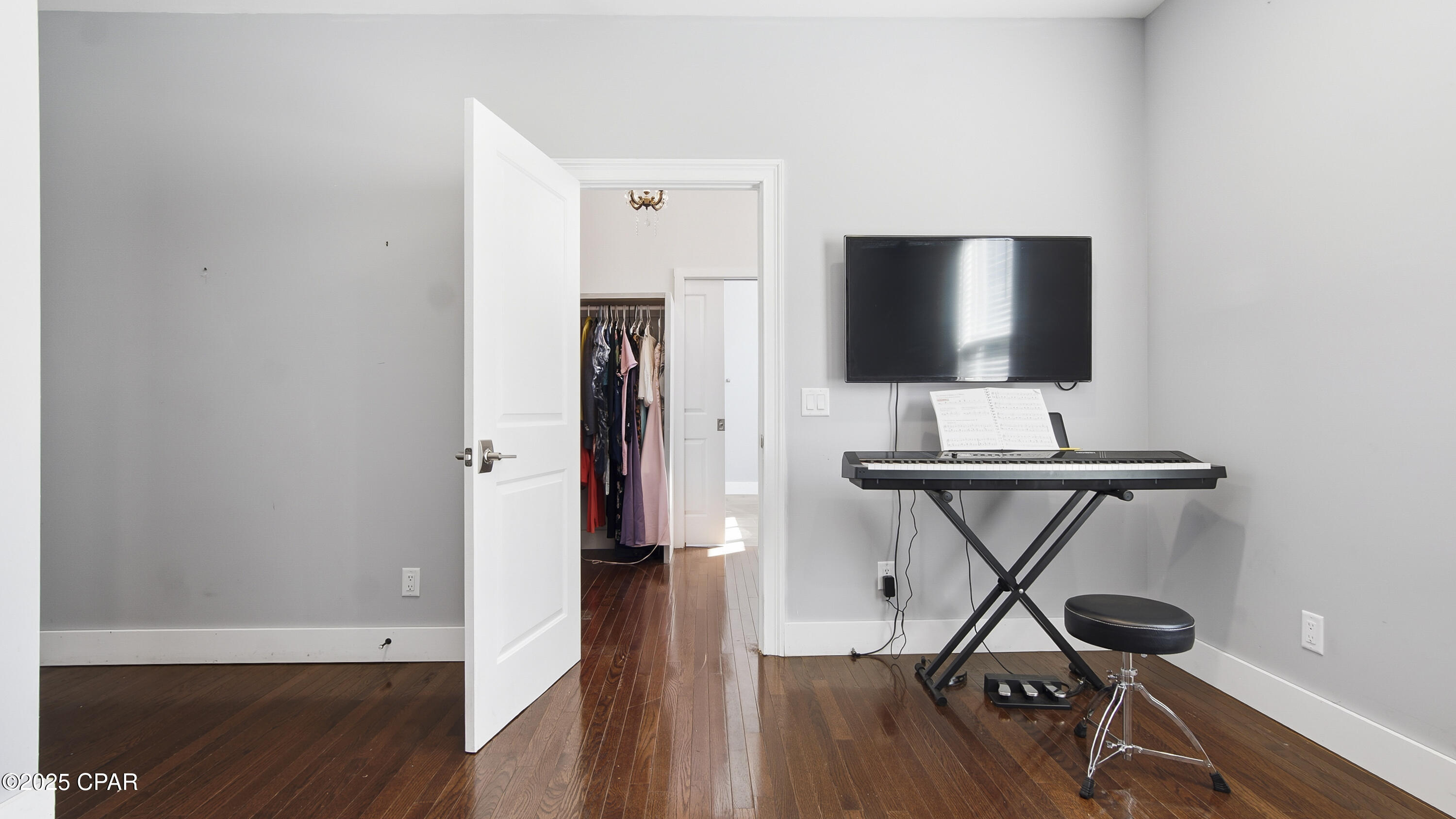 Image 36 For 2502 Country Club Drive