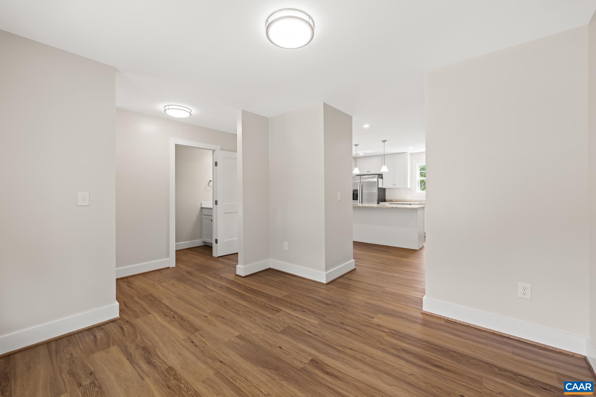 242 Palmer Pl