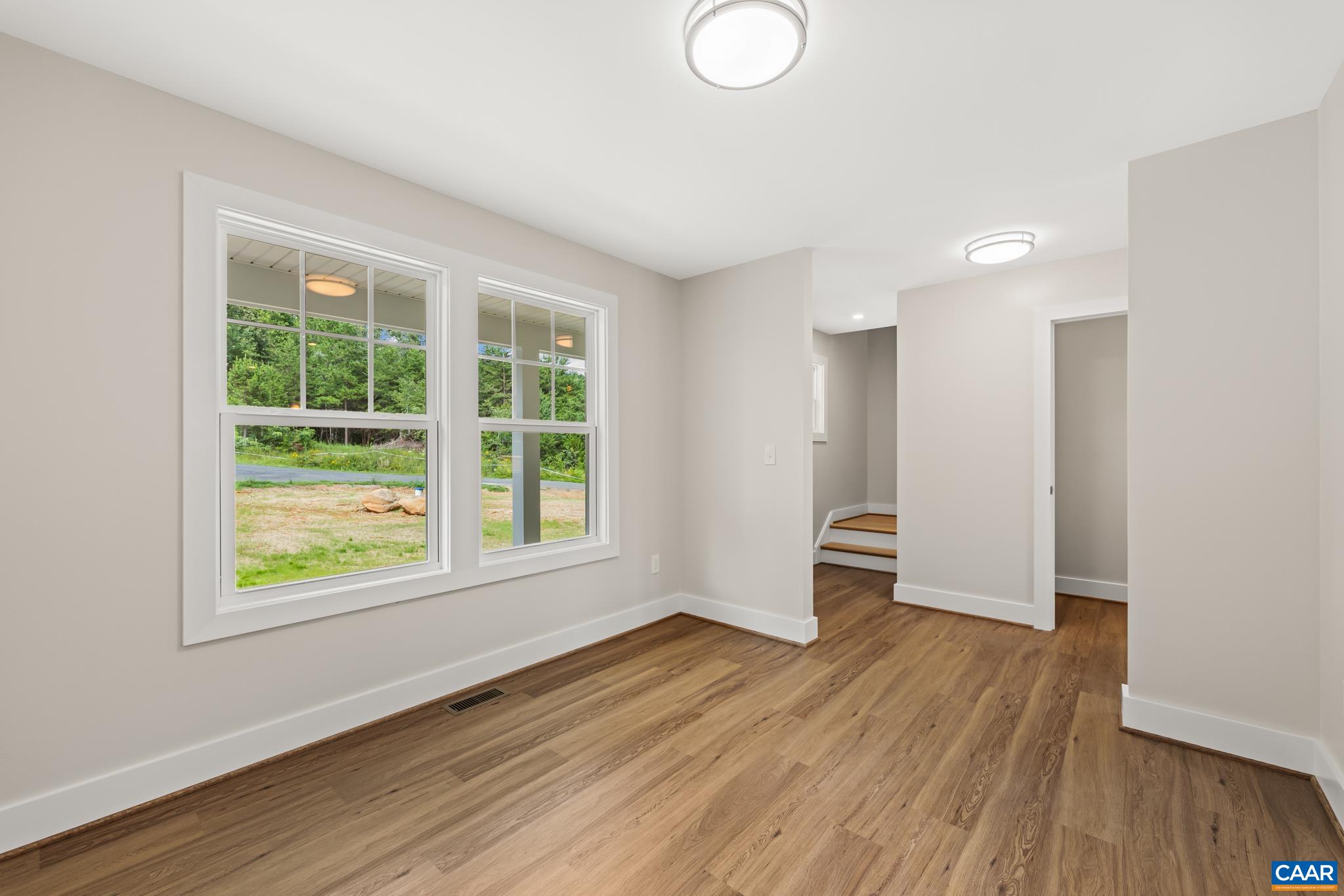 242 Palmer Pl
