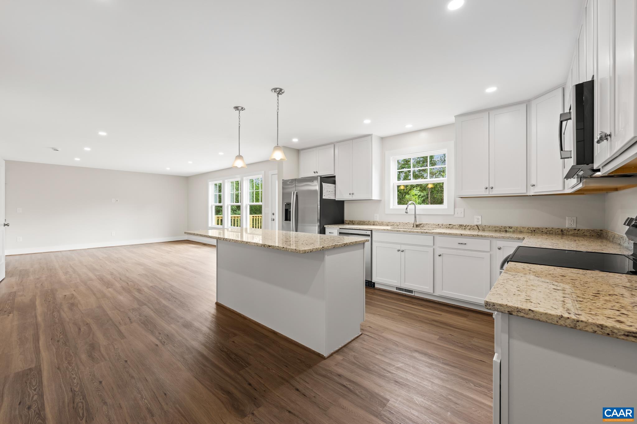 242 Palmer Pl