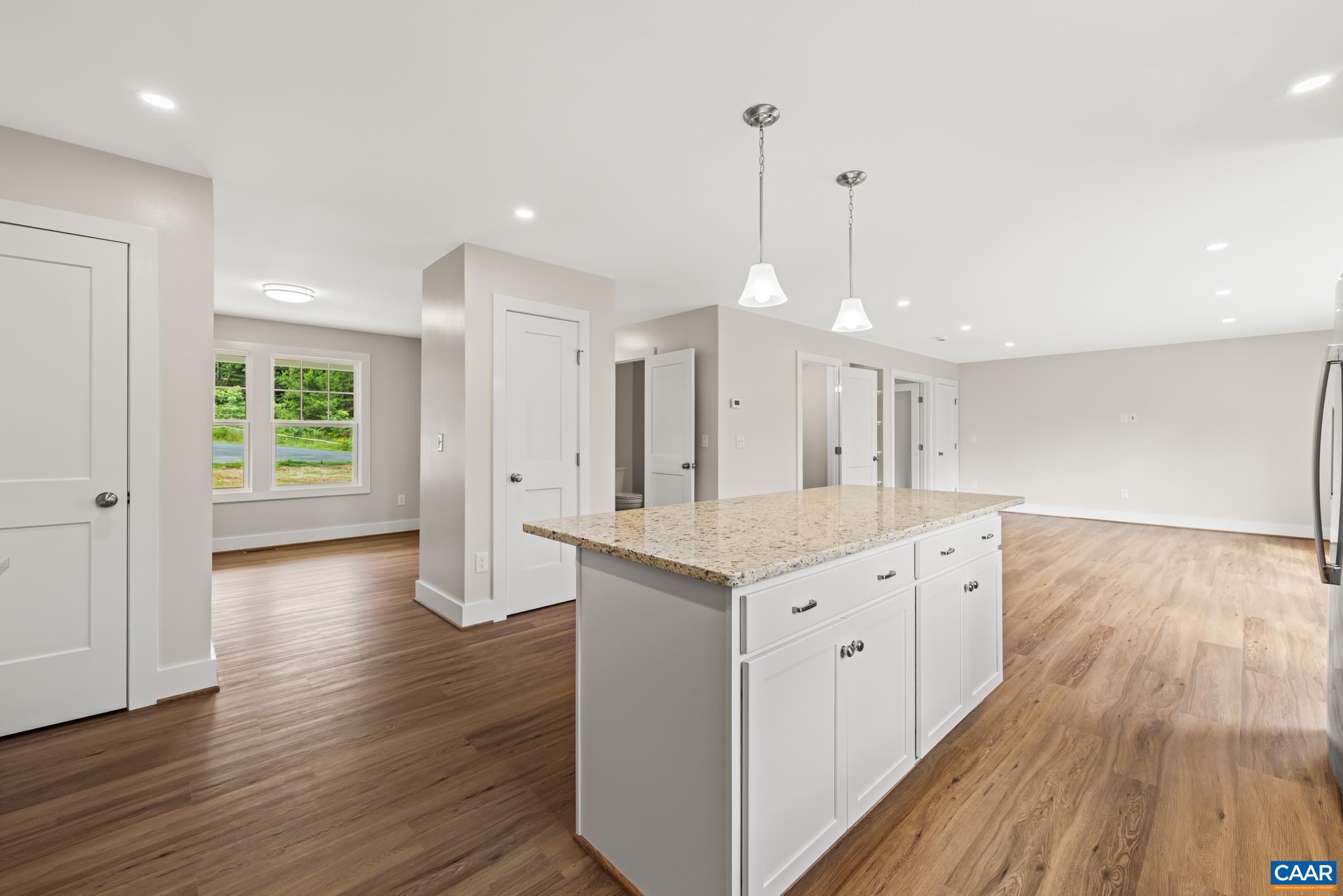 242 Palmer Pl