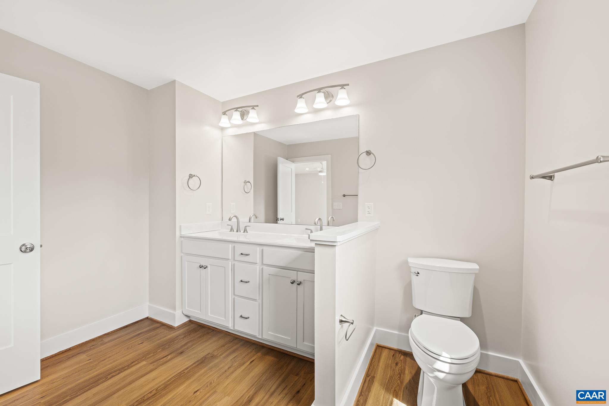 242 Palmer Pl