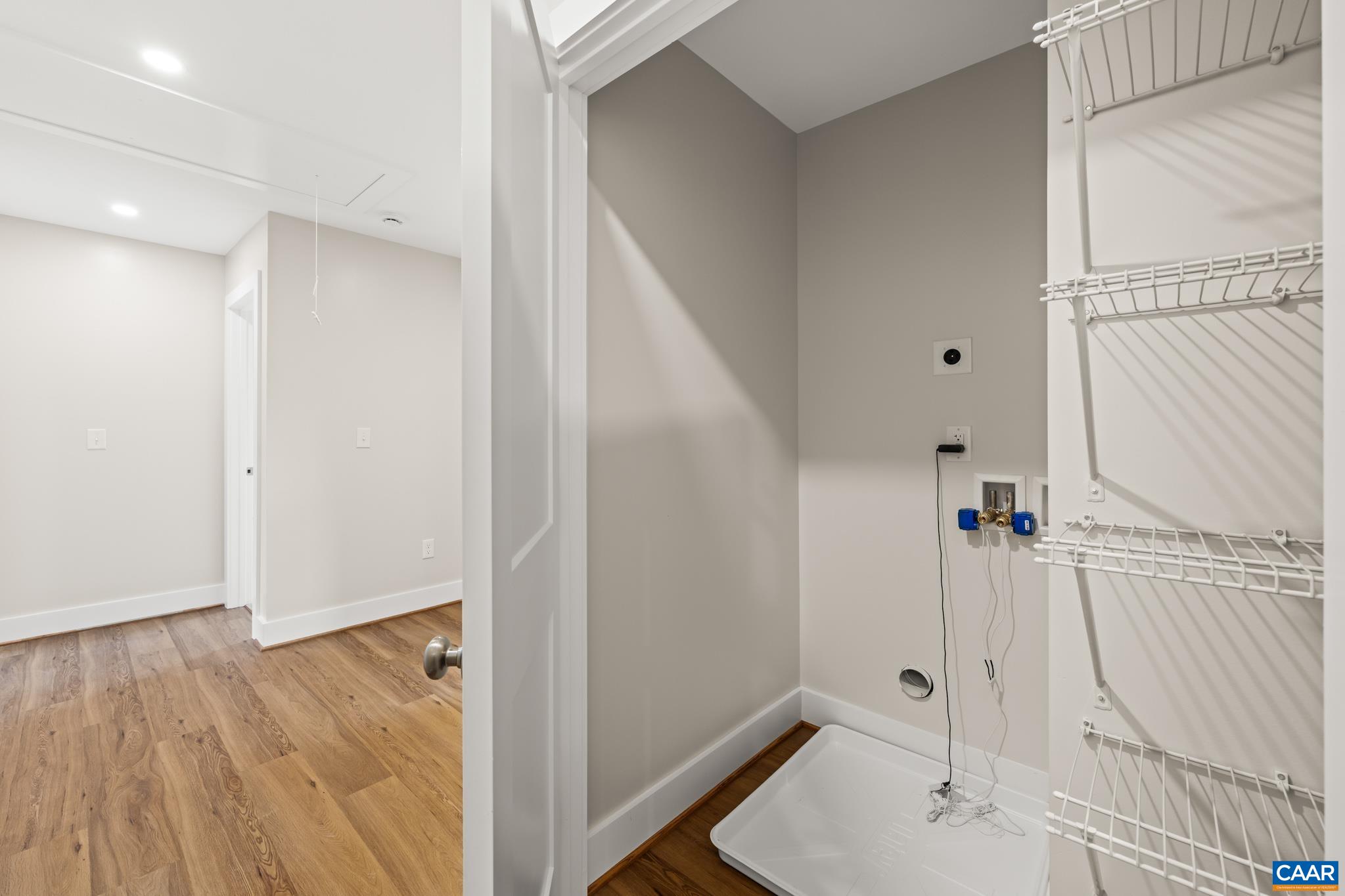242 Palmer Pl