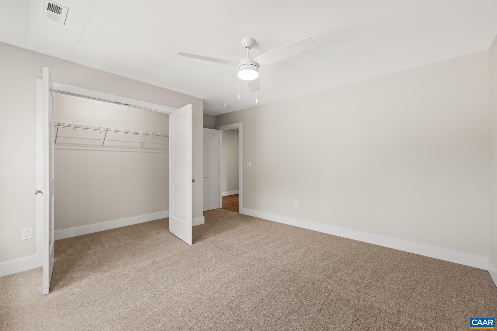242 Palmer Pl