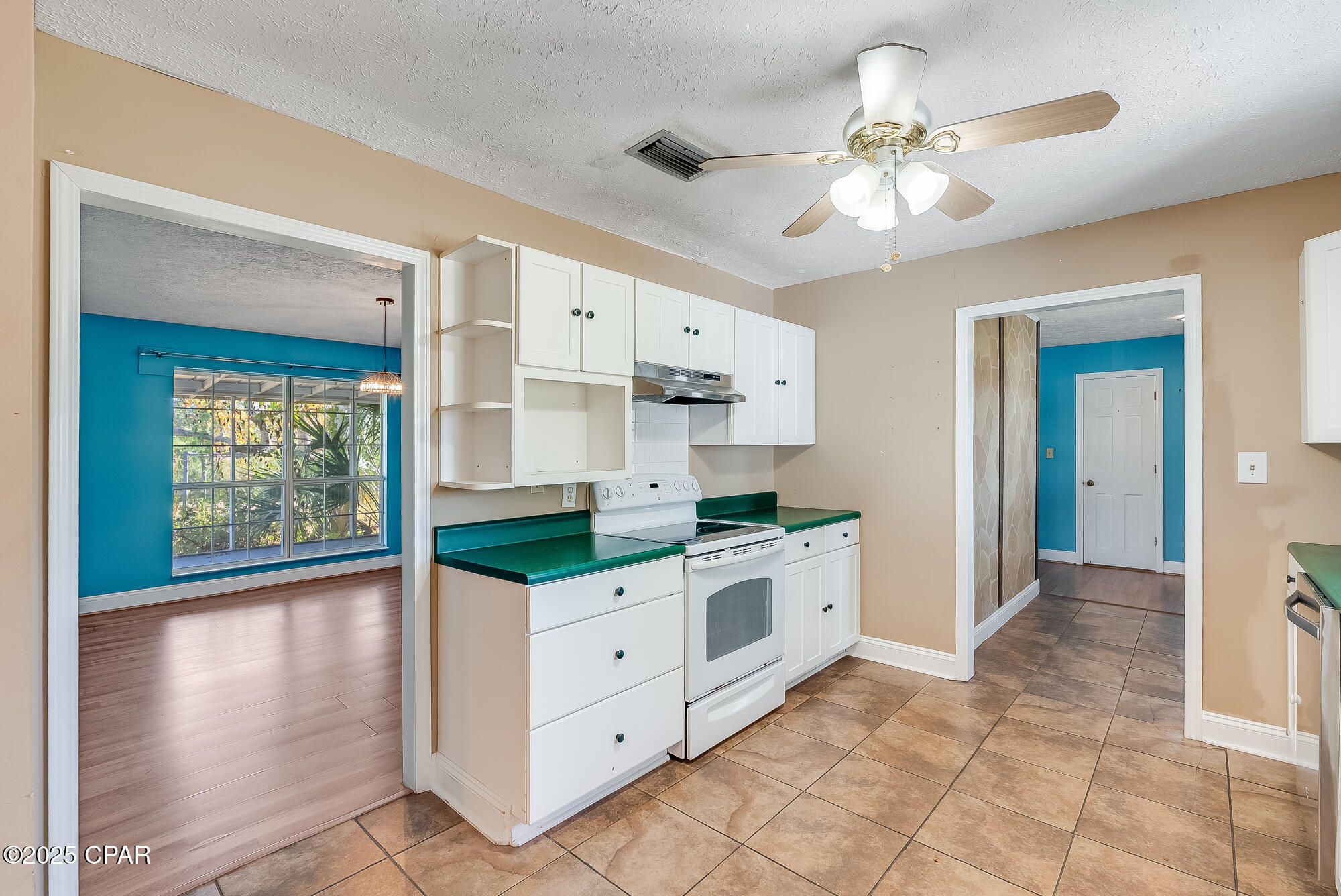 Image 6 For 917 Plantation Drive