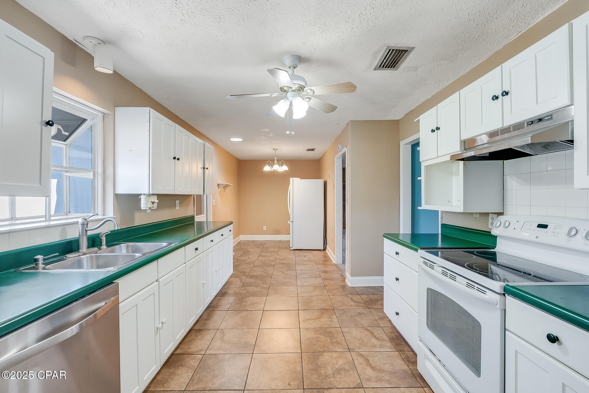 Image 7 For 917 Plantation Drive