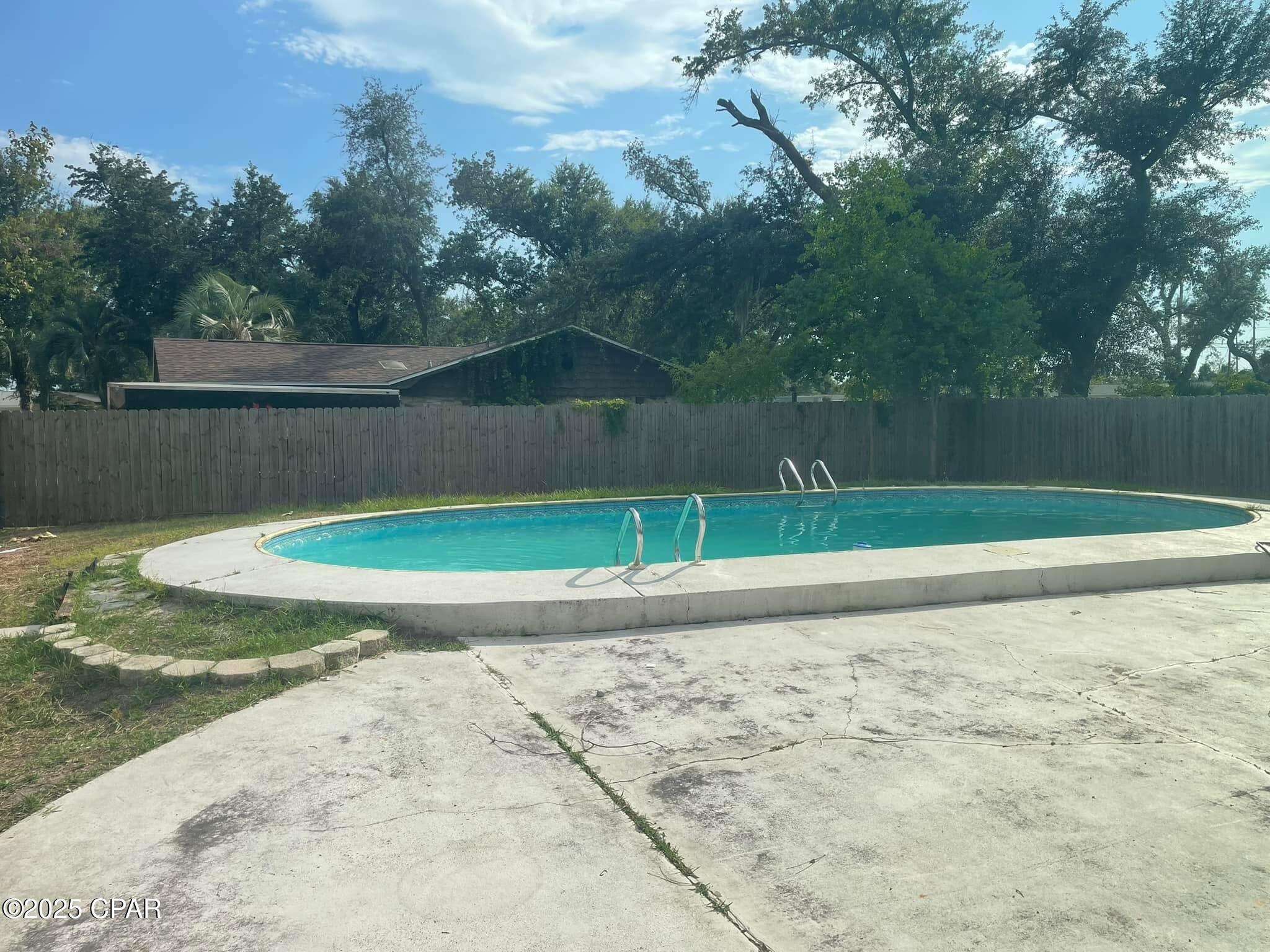 Image 12 For 102 Hershel Court