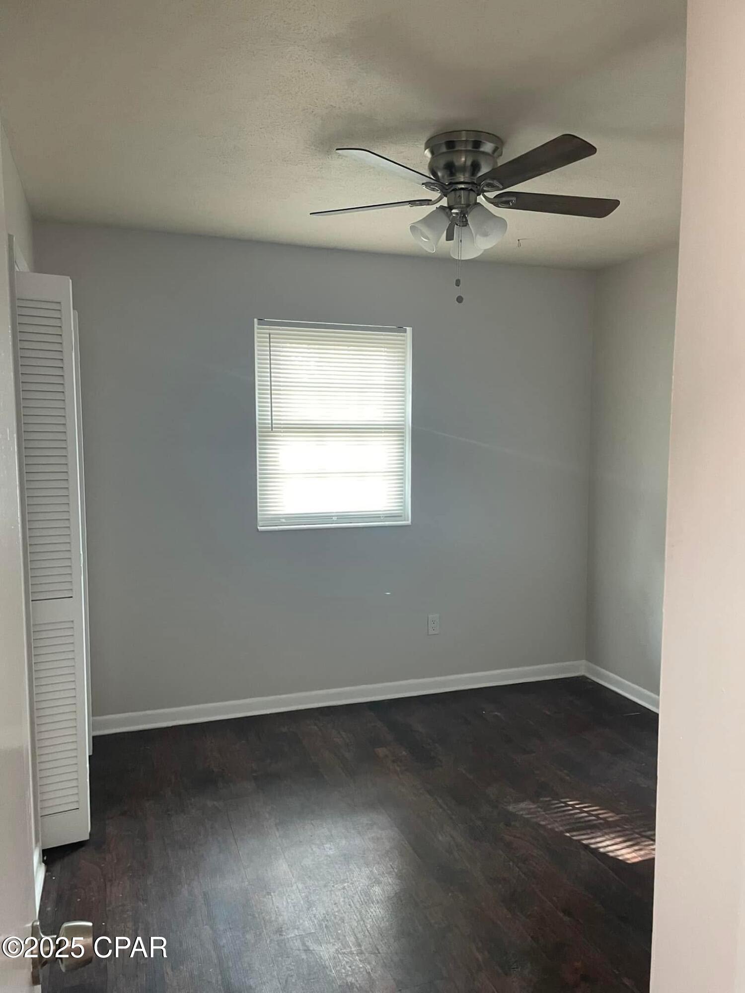 Image 6 For 102 Hershel Court