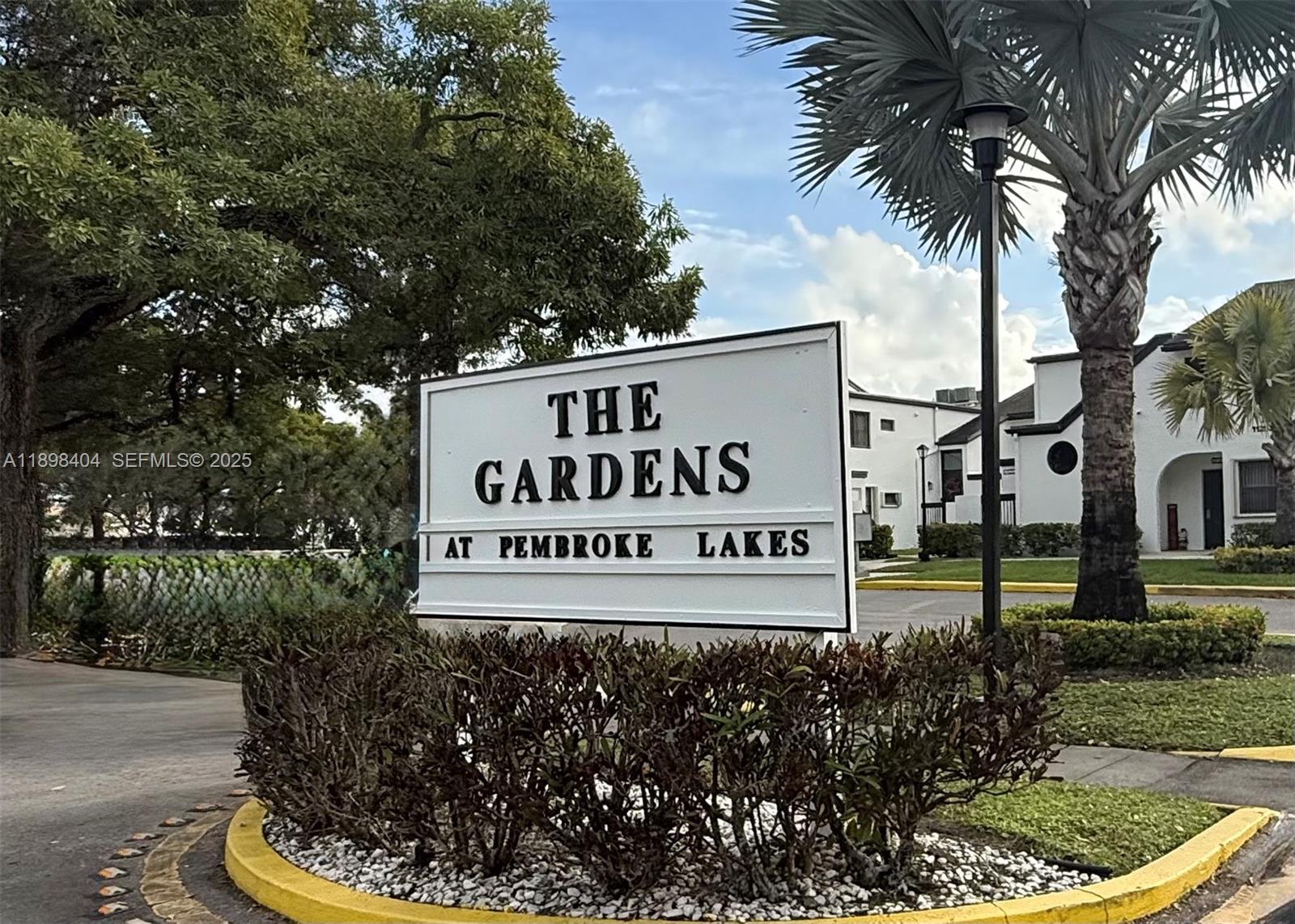 Gardens At Pembroke Lakes