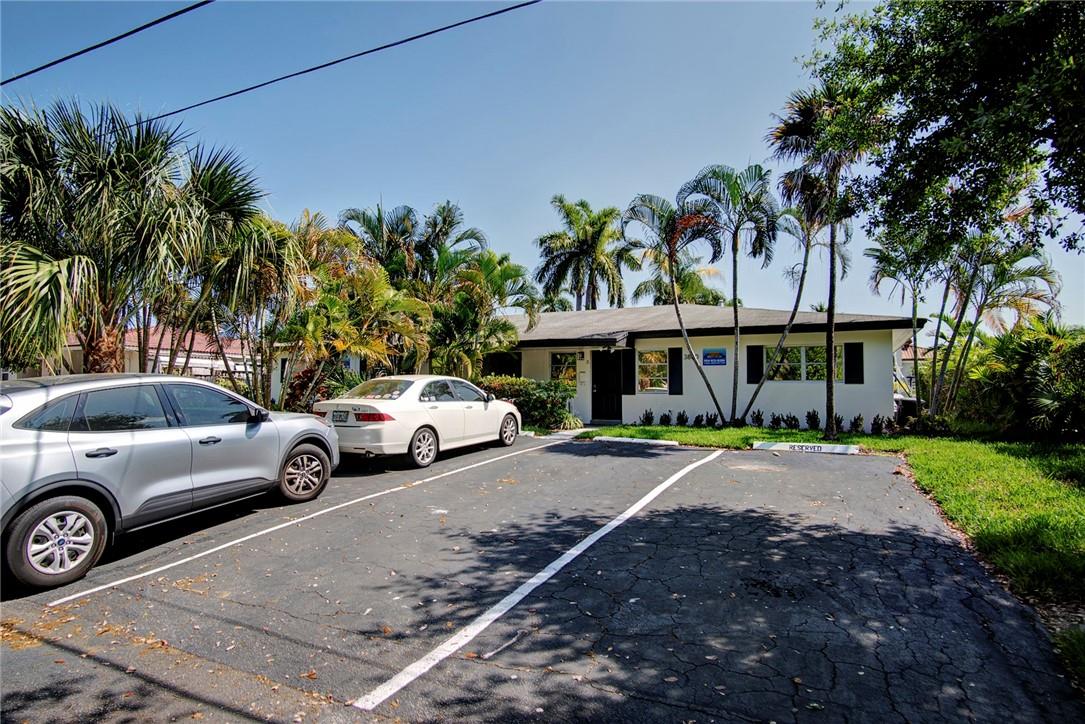 Homes for sale in Lighthouse Point, FL | 3860 Ne 23Rd Ave, Lighthouse Point, FL 33064 | MLS# F10532628