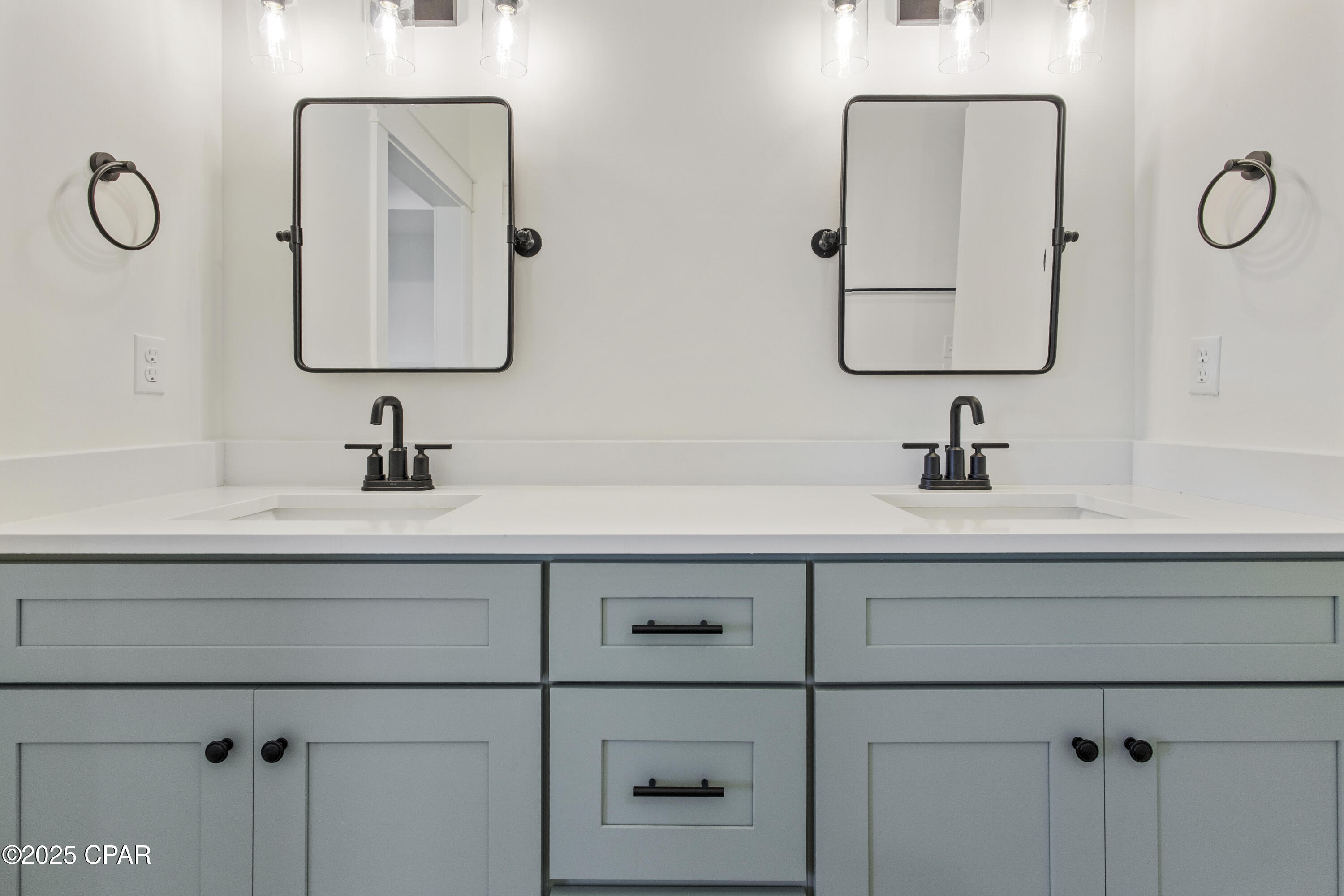 Image 12 For 3813 Red Deer Circle