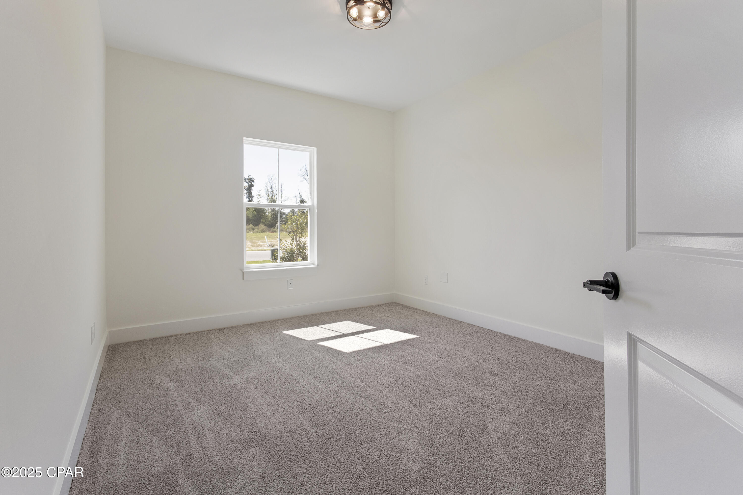 Image 19 For 3813 Red Deer Circle