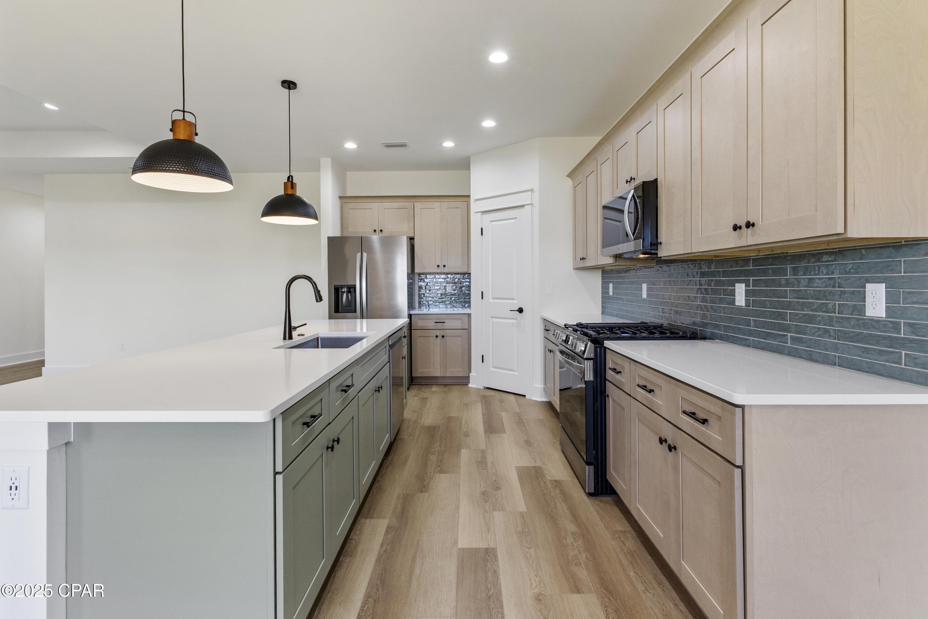 Image 8 For 3813 Red Deer Circle