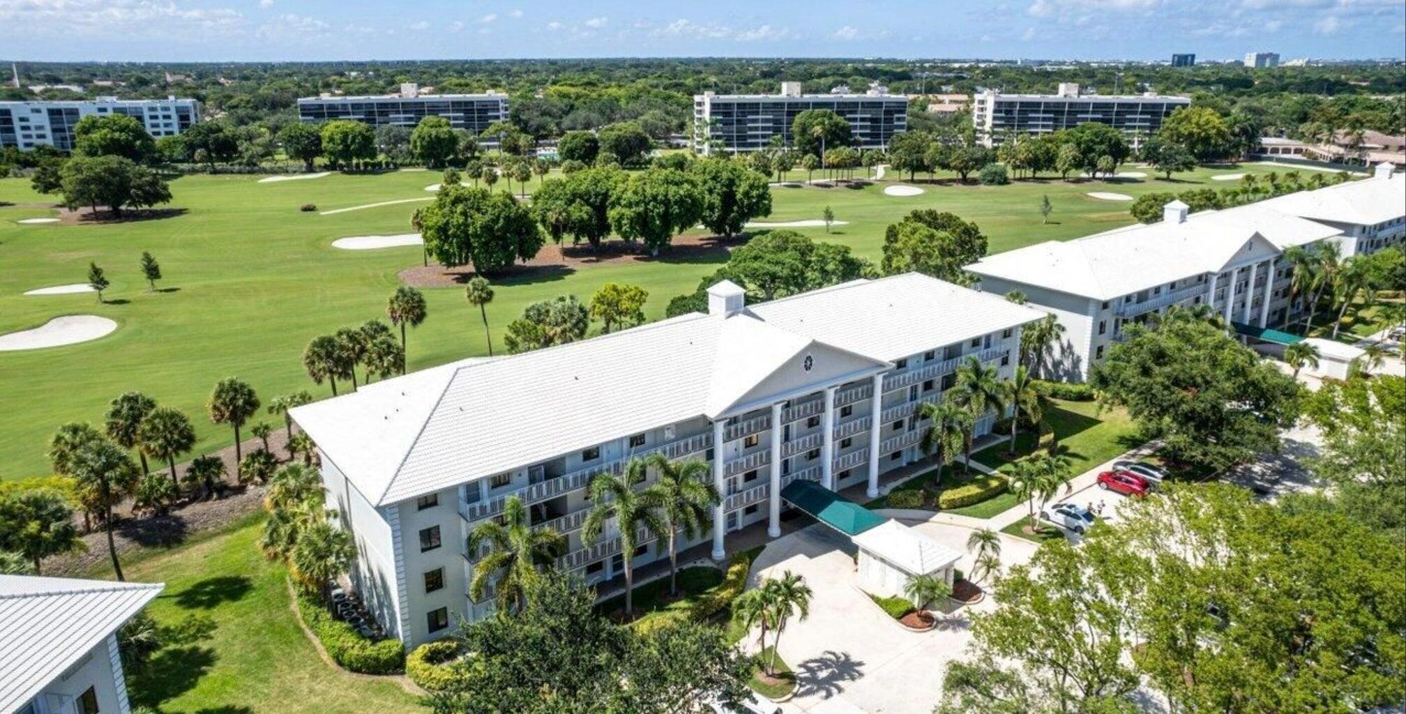 Whitehall Condo At Camino