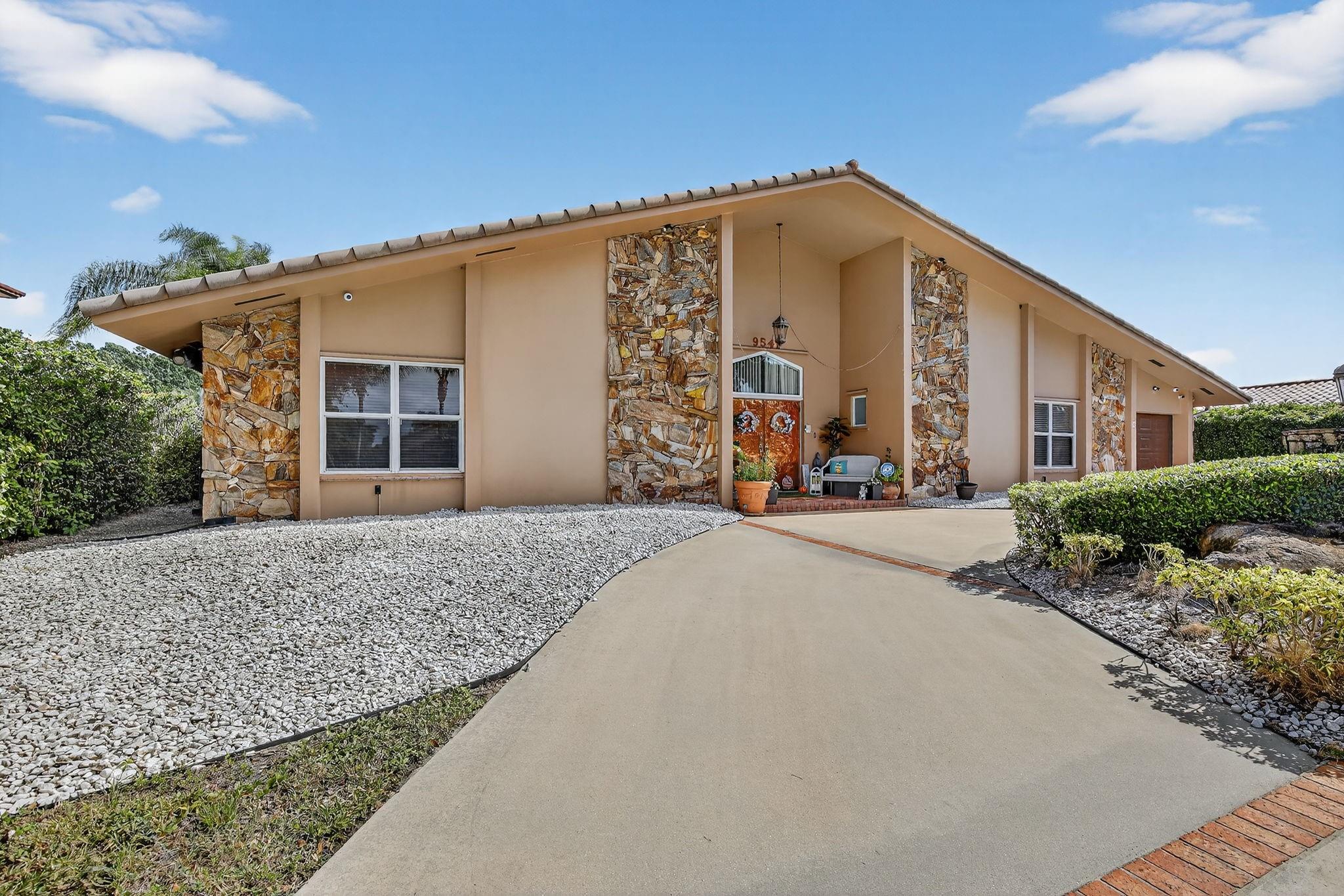 Jacaranda Country Club We