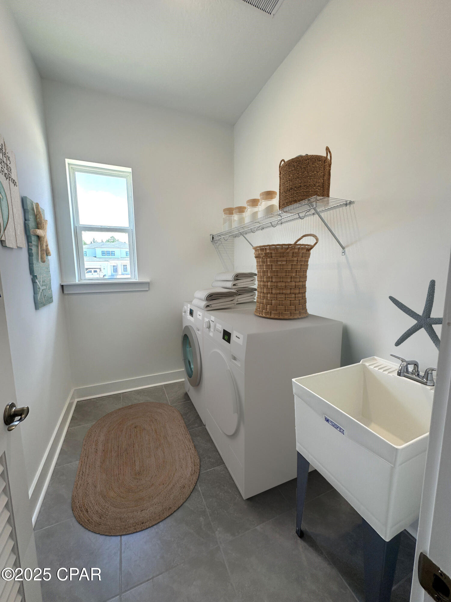 Image 23 For 959 Camp Fire Circle