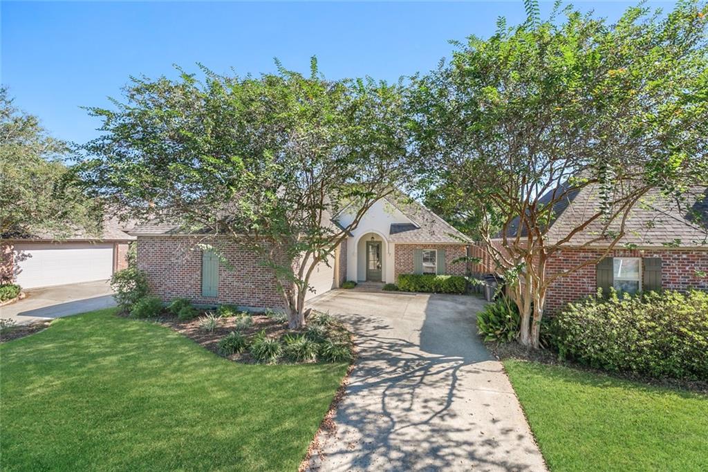 Homes for sale in Baton Rouge, LA | 2243 Spring Pointe Dr, Baton Rouge, LA 70810 | MLS# 2527275