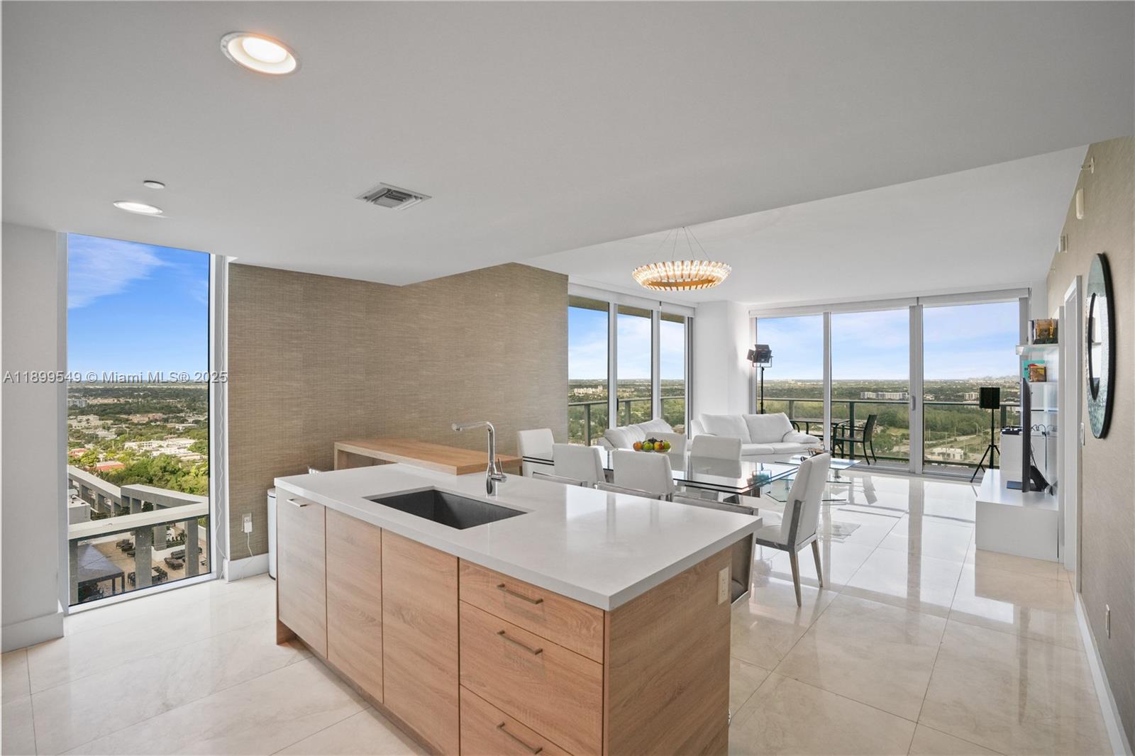 Apartamento en Venta en North Miami Beach, FL