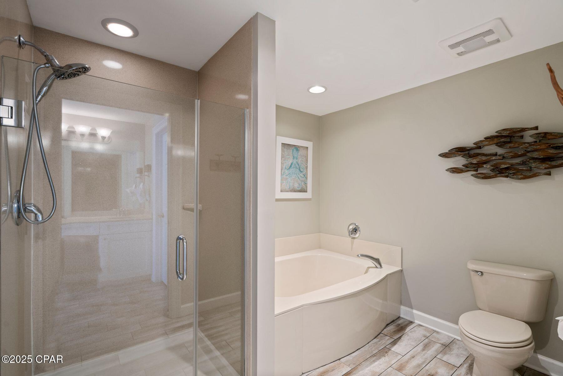 Image 5 For 9450 Thomas Drive 1704bb