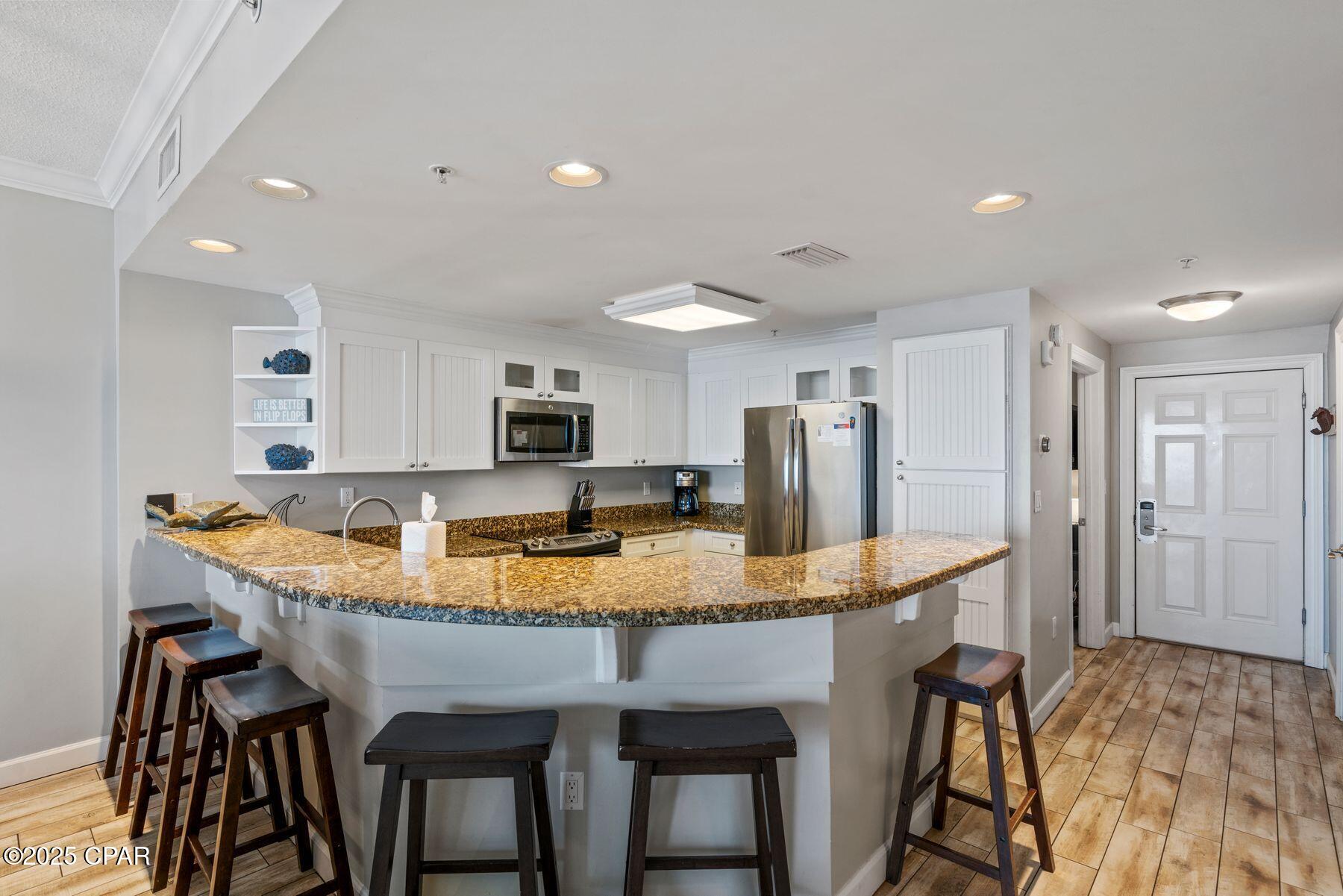 Image 6 For 9450 Thomas Drive 1704bb