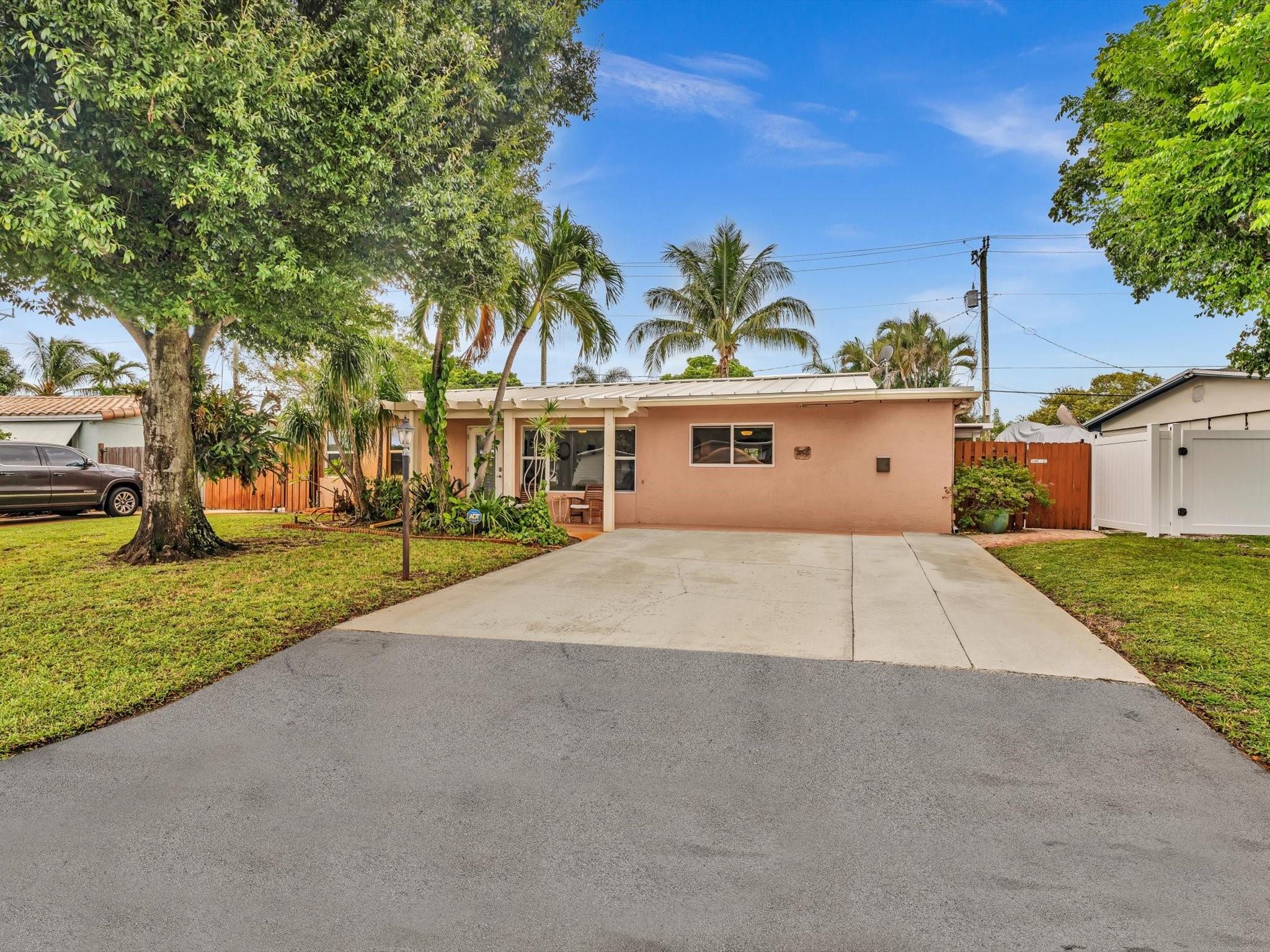 Homes for sale in Pompano Beach, FL | 3201 Ne 14th Ave, Pompano Beach, FL 33064 | MLS# F10532679