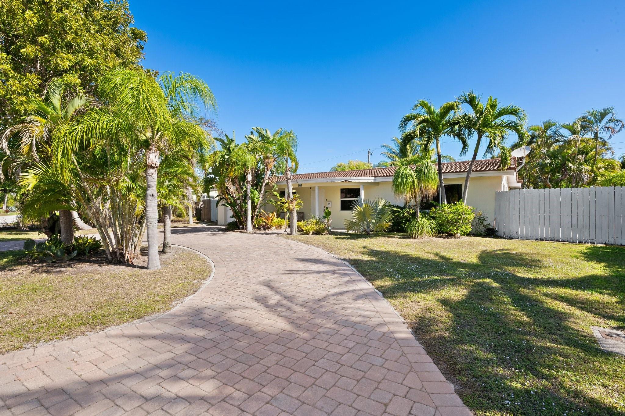 Homes for sale in Deerfield Beach, FL | 806 Se 9Th Ave, Deerfield Beach, FL 33441 | MLS# F10532731