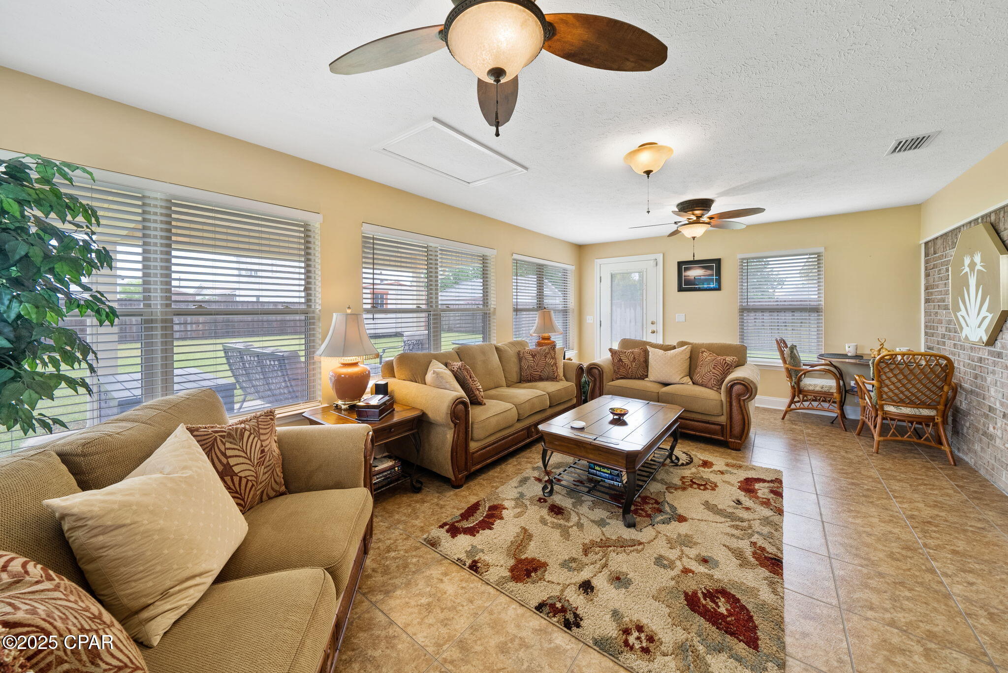 Image 14 For 2916 Fairmont Drive