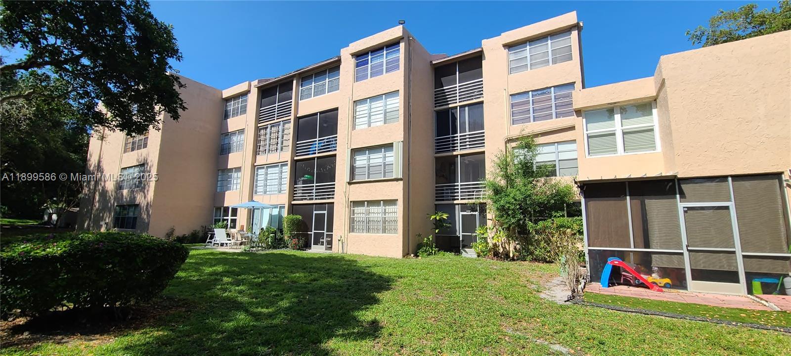 Live Oak Condominium Two