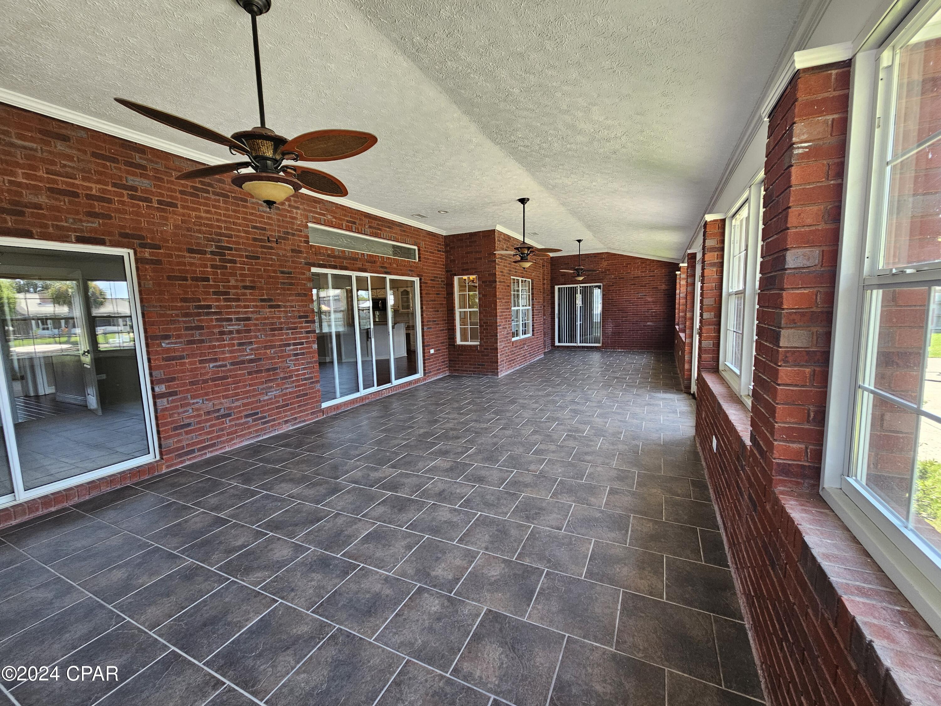 Image 23 For 2103 Coral Drive