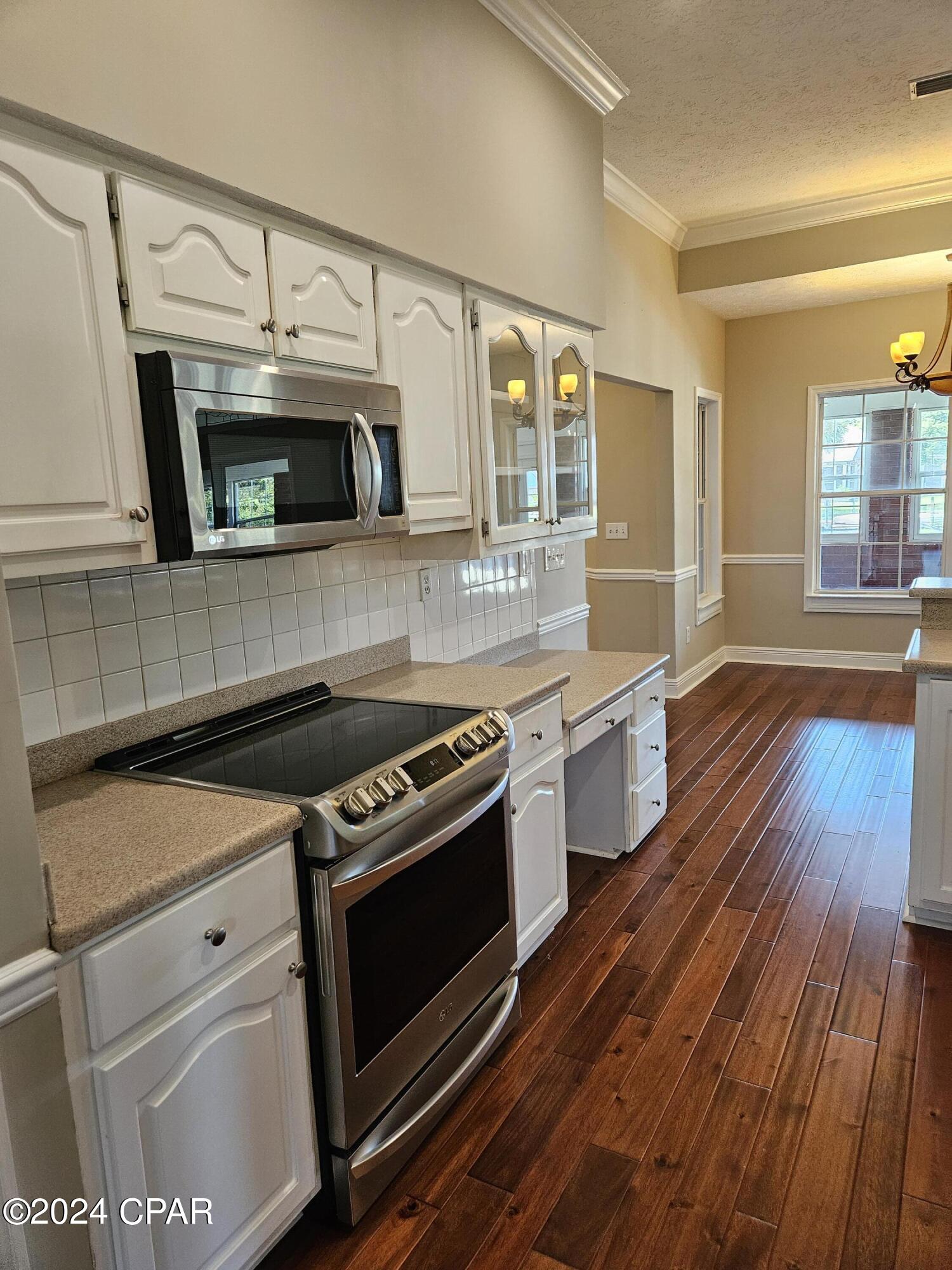 Image 8 For 2103 Coral Drive