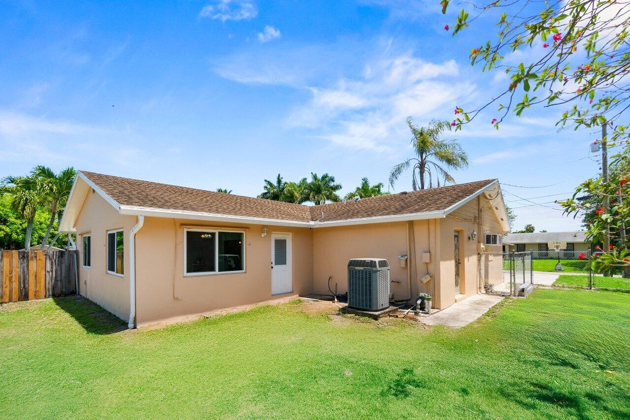 Homes for sale in Lake Worth, FL | 3187 Buccaneer Road, Lake Worth, FL 33462 | MLS# R11134044