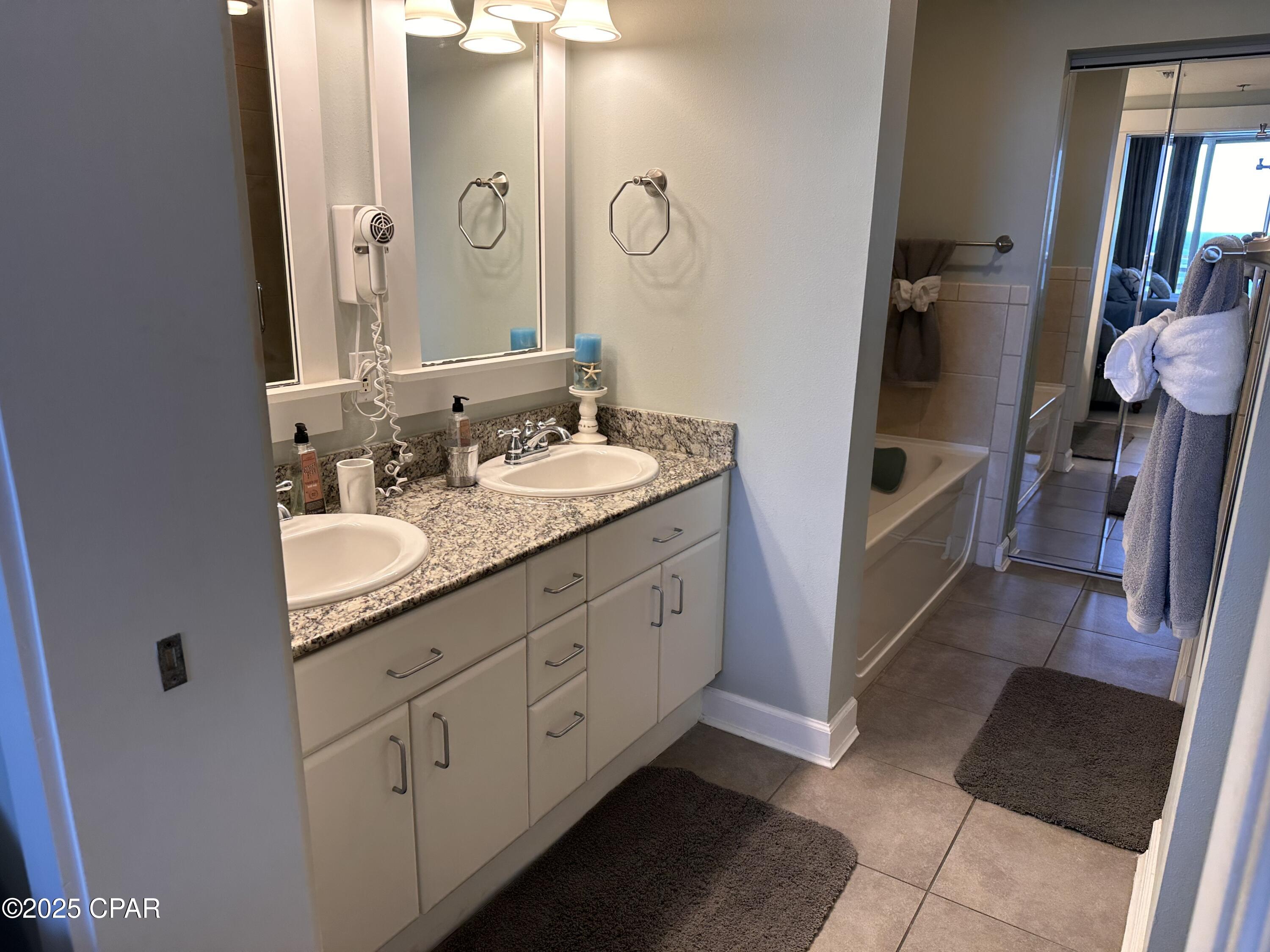 Image 17 For 11807 Front Beach  1205