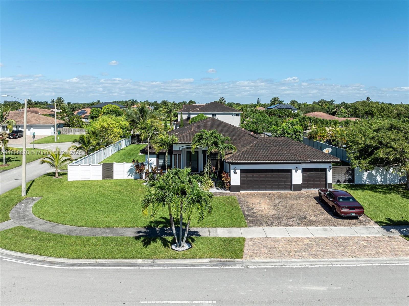 Estate Mansions 1St Addn