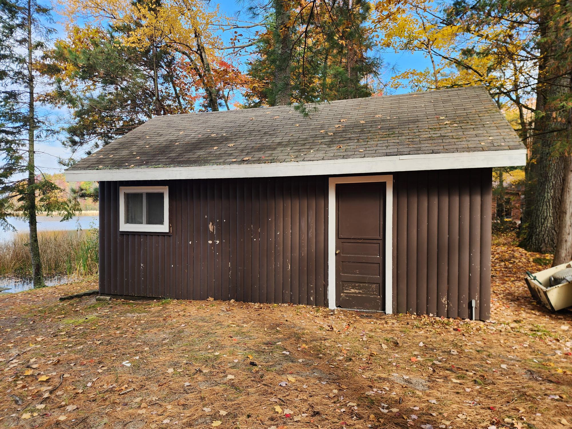 Metonga Lake Property 4399 Lakeview St E Photo 8