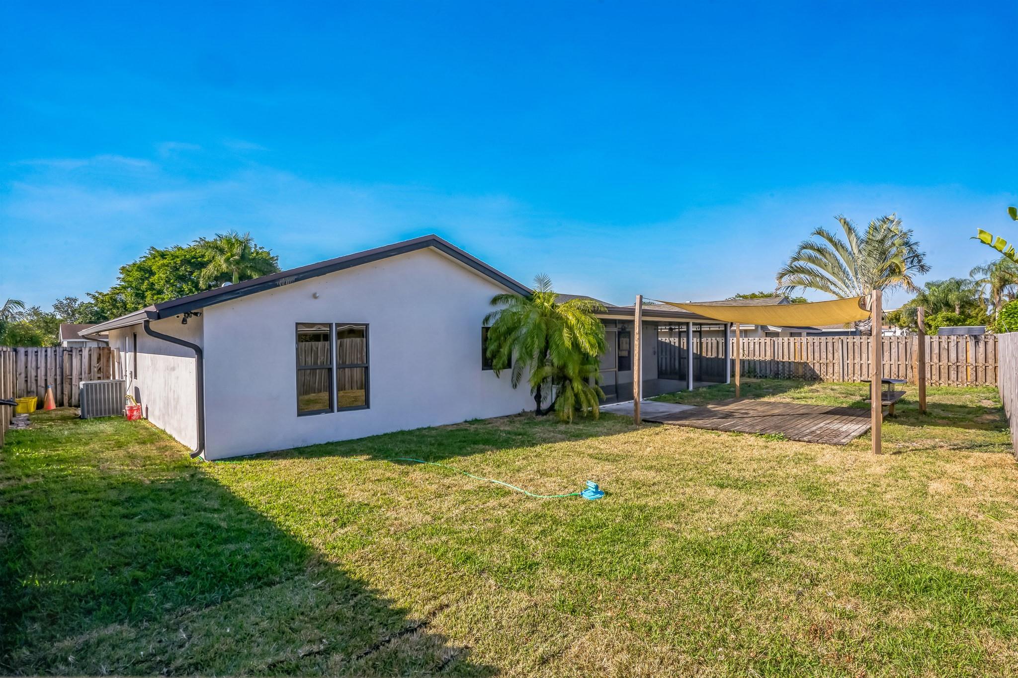 Homes for sale in Boynton Beach, FL | 8460 Raymond Dr, Boynton Beach, FL 33472 | MLS# F10531150