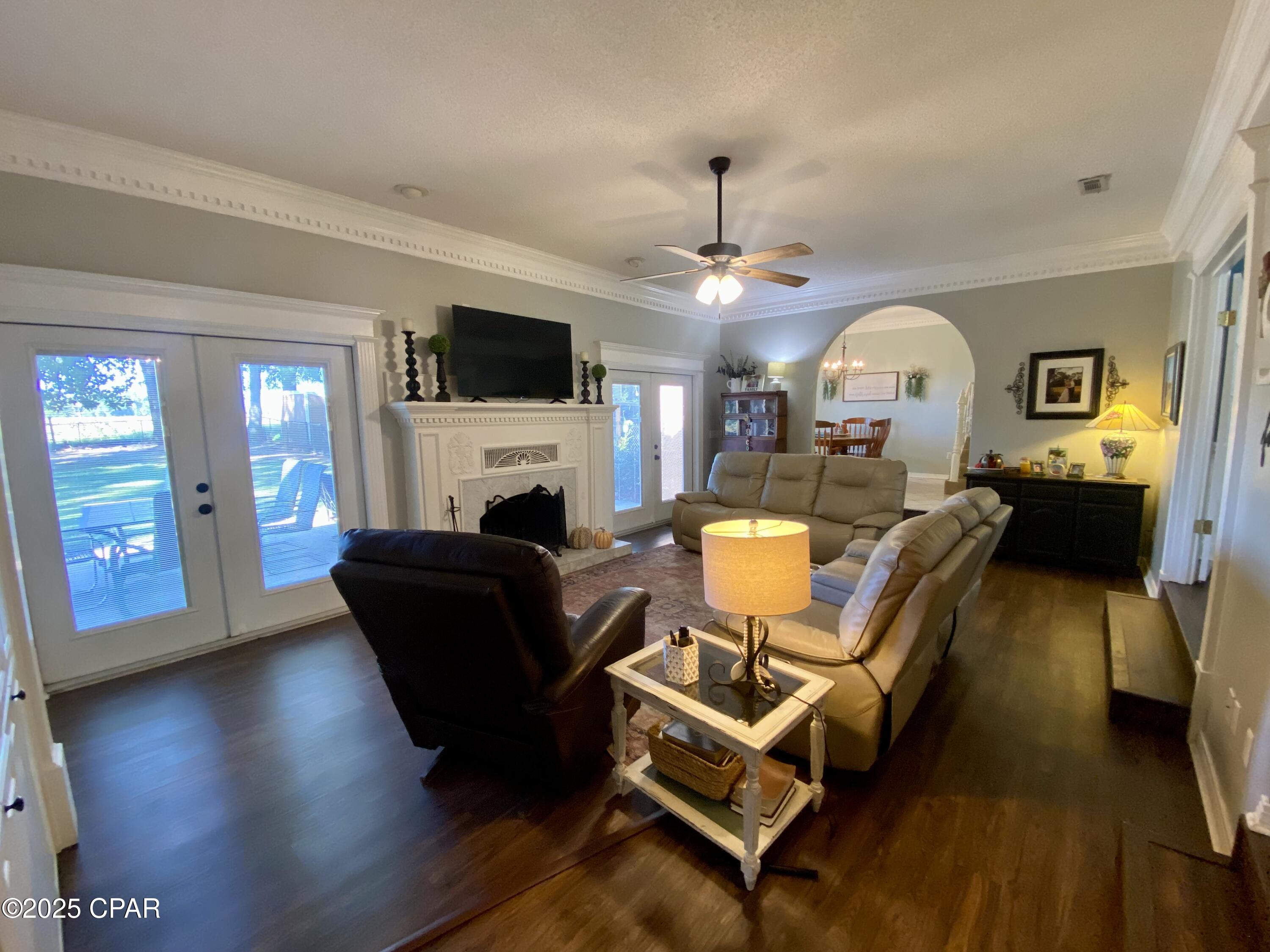 Image 3 For 4620 Oakwood Drive