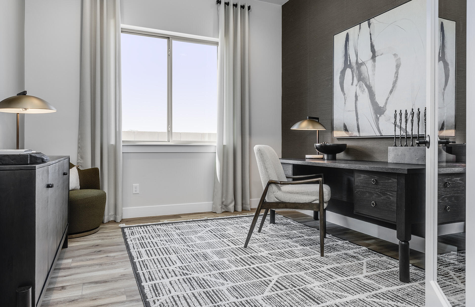 6707 Akademeia Loop NE Home Office