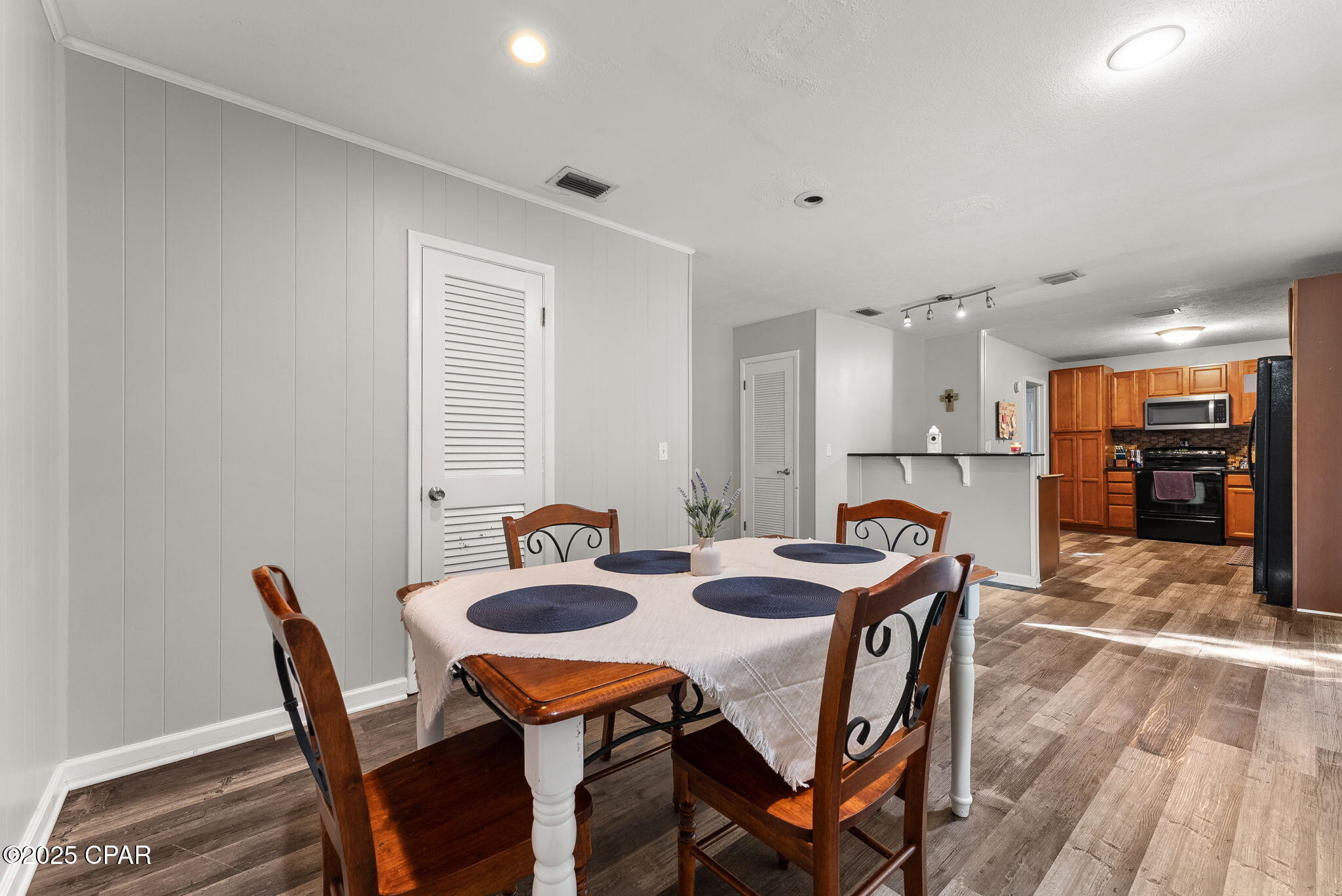 Image 13 For 1236 Amherst Road