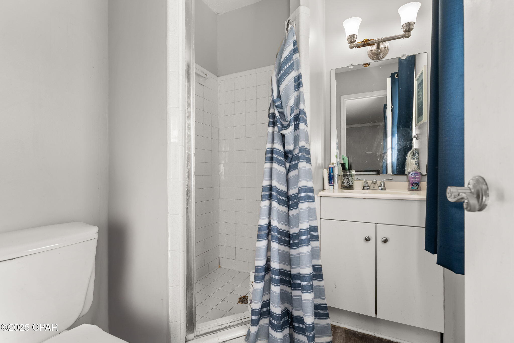 Image 18 For 1236 Amherst Road