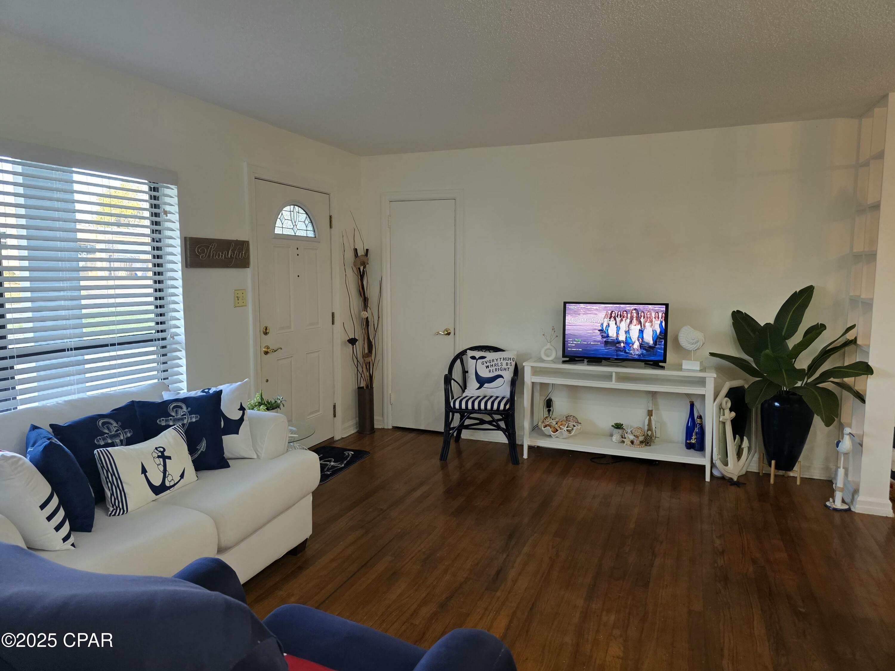 Image 6 For 900 3rd Street