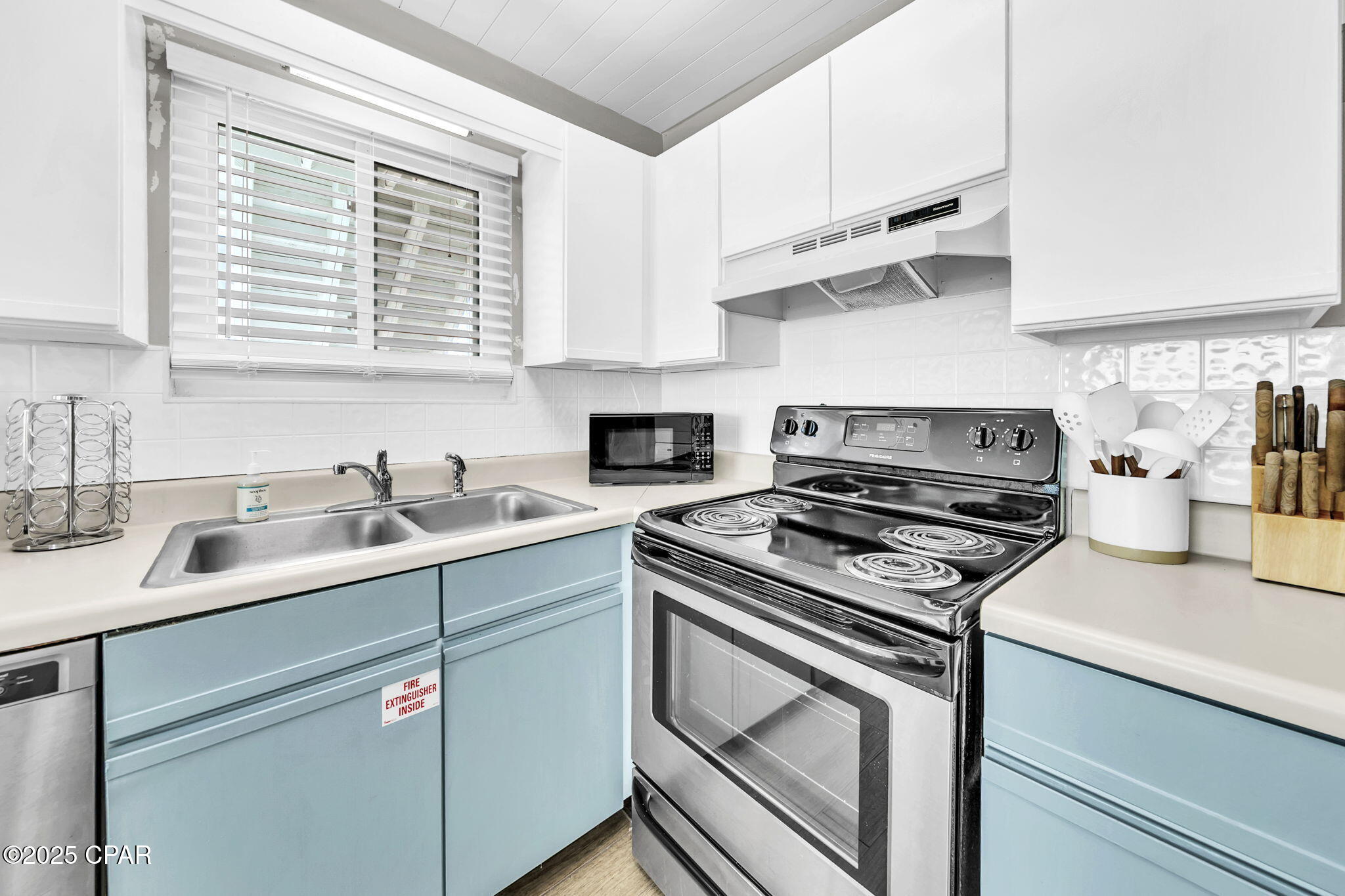 Image 11 For 17214 Front Beach  10