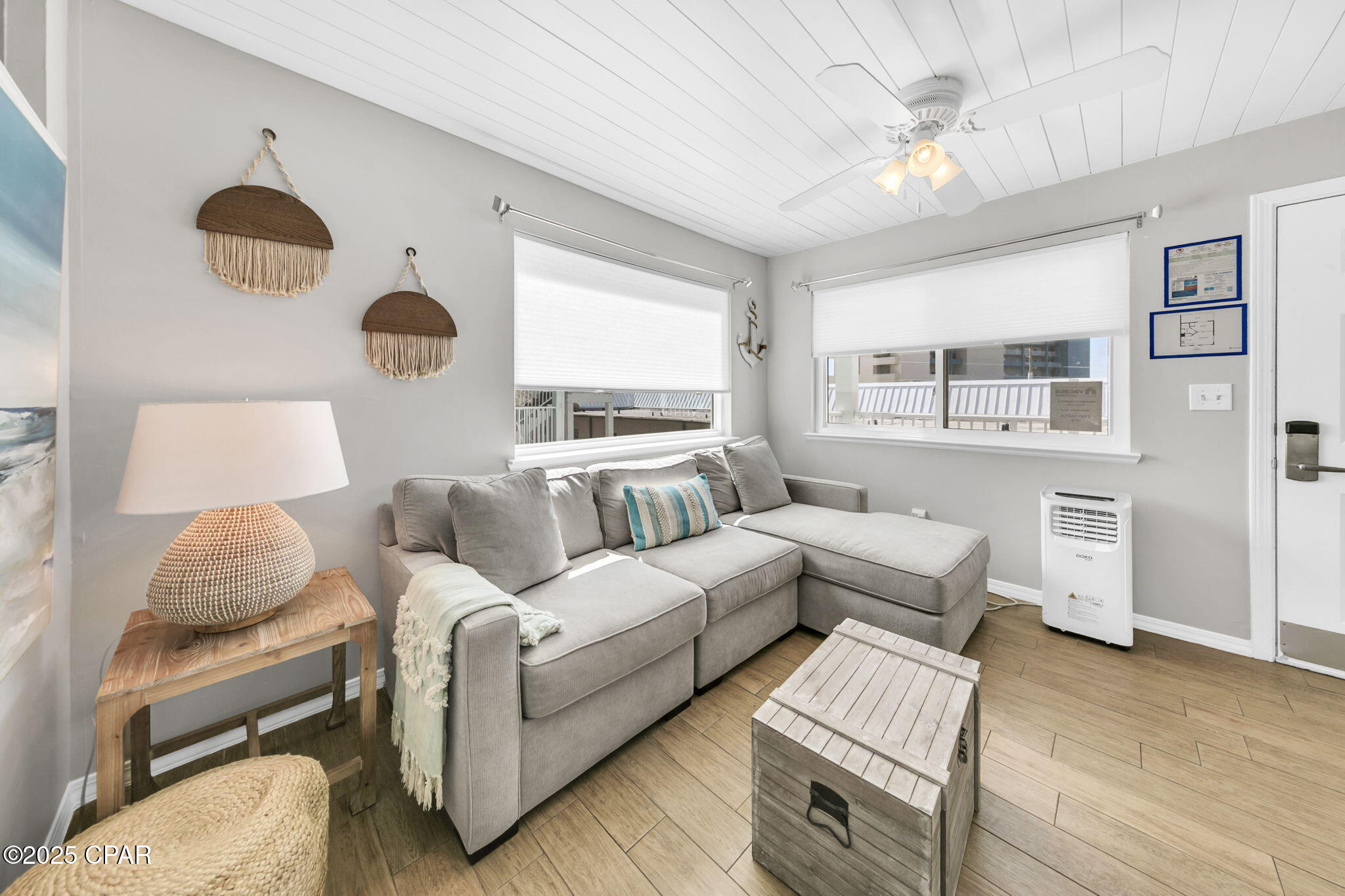 Image 7 For 17214 Front Beach  10