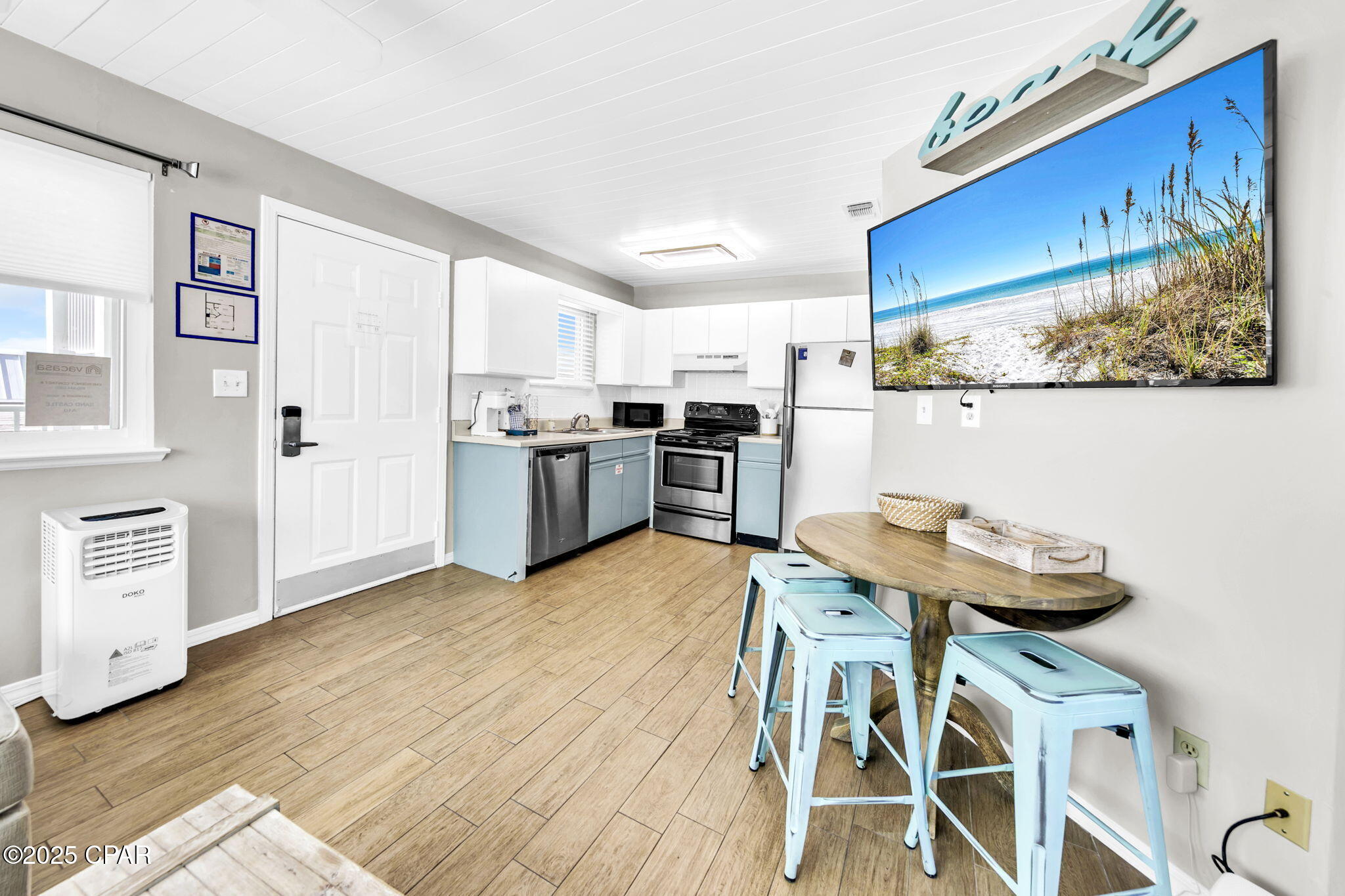 Image 8 For 17214 Front Beach  10