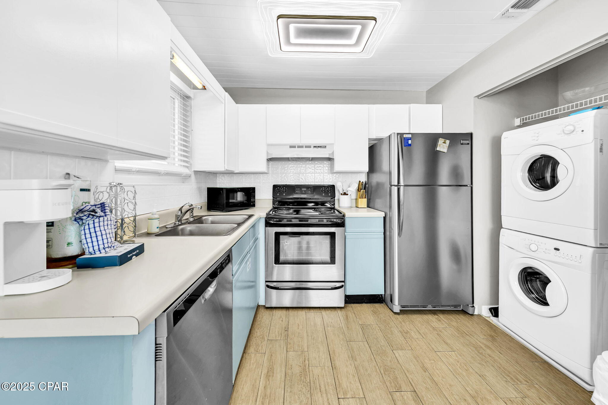 Image 9 For 17214 Front Beach  10