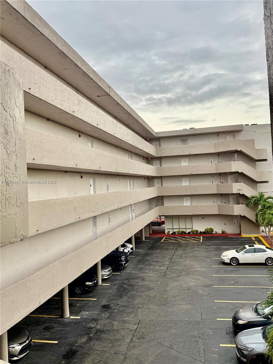 Sandalwood Condo Apts