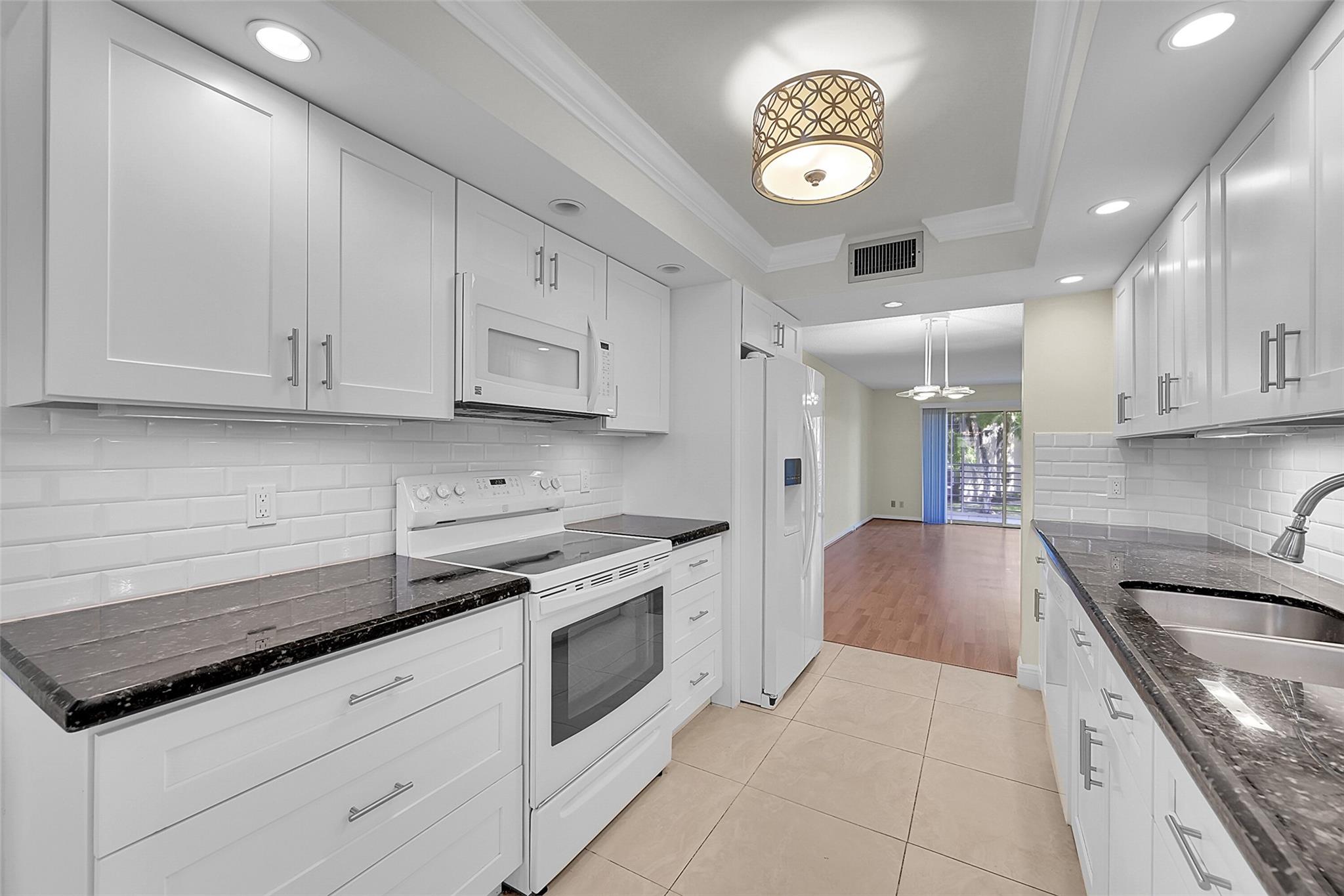 Eleuthera Village B Condo