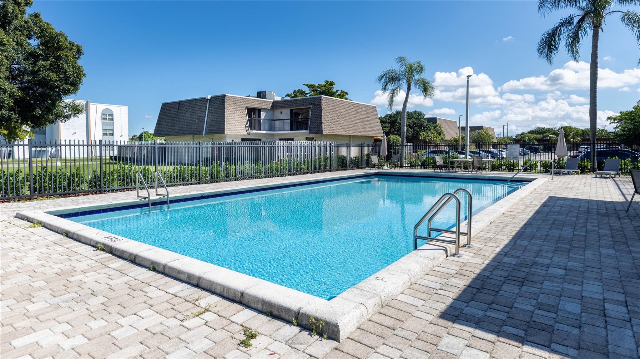 Homes for sale in North Lauderdale, FL | 8204 Sw 23rd St #D, North Lauderdale, FL 33068 | MLS# F10532932