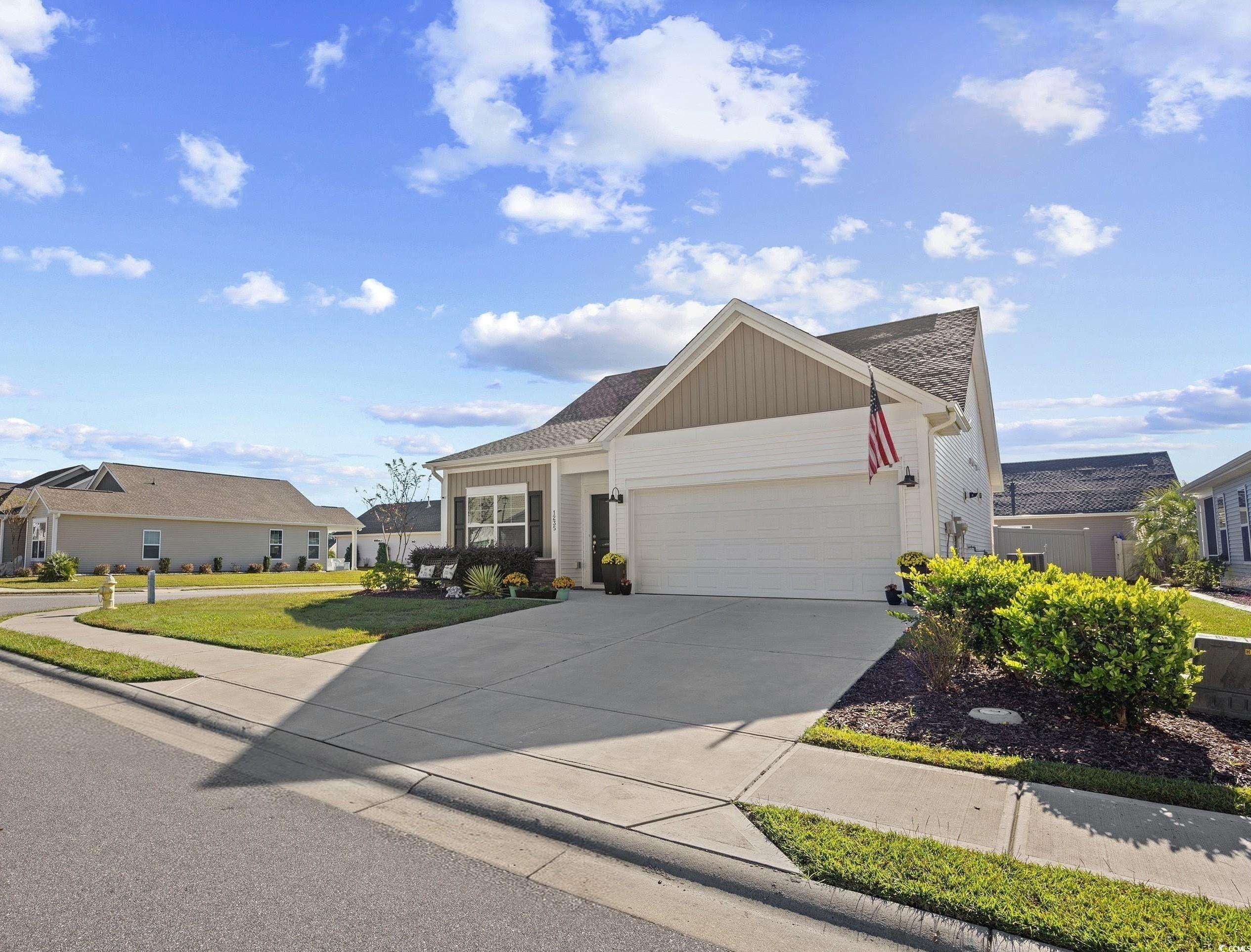 1235 Pyxie Moss Dr. Little River, SC 29566